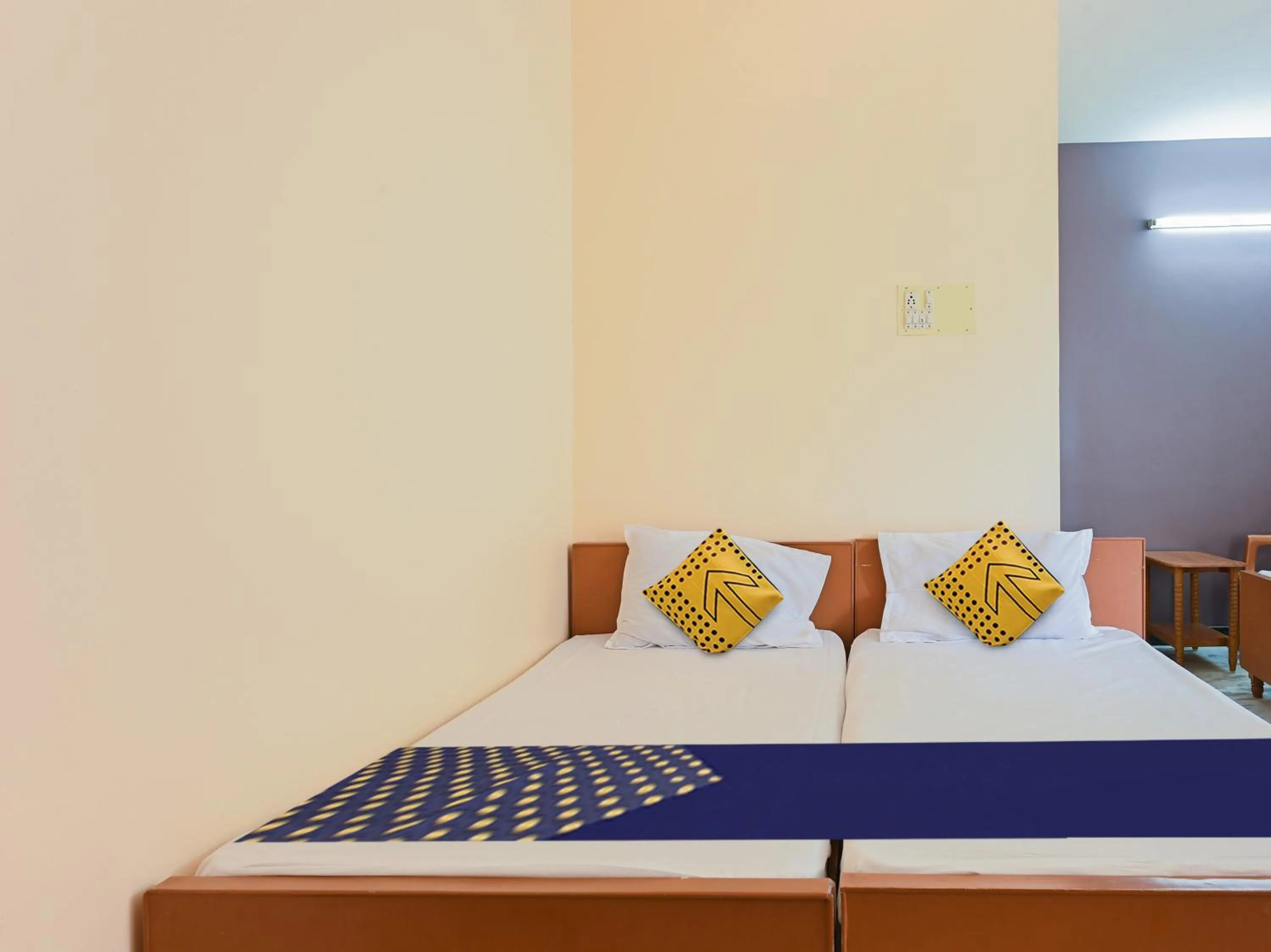 Bedroom, Bed in Hotel O Vel Vel Guest House