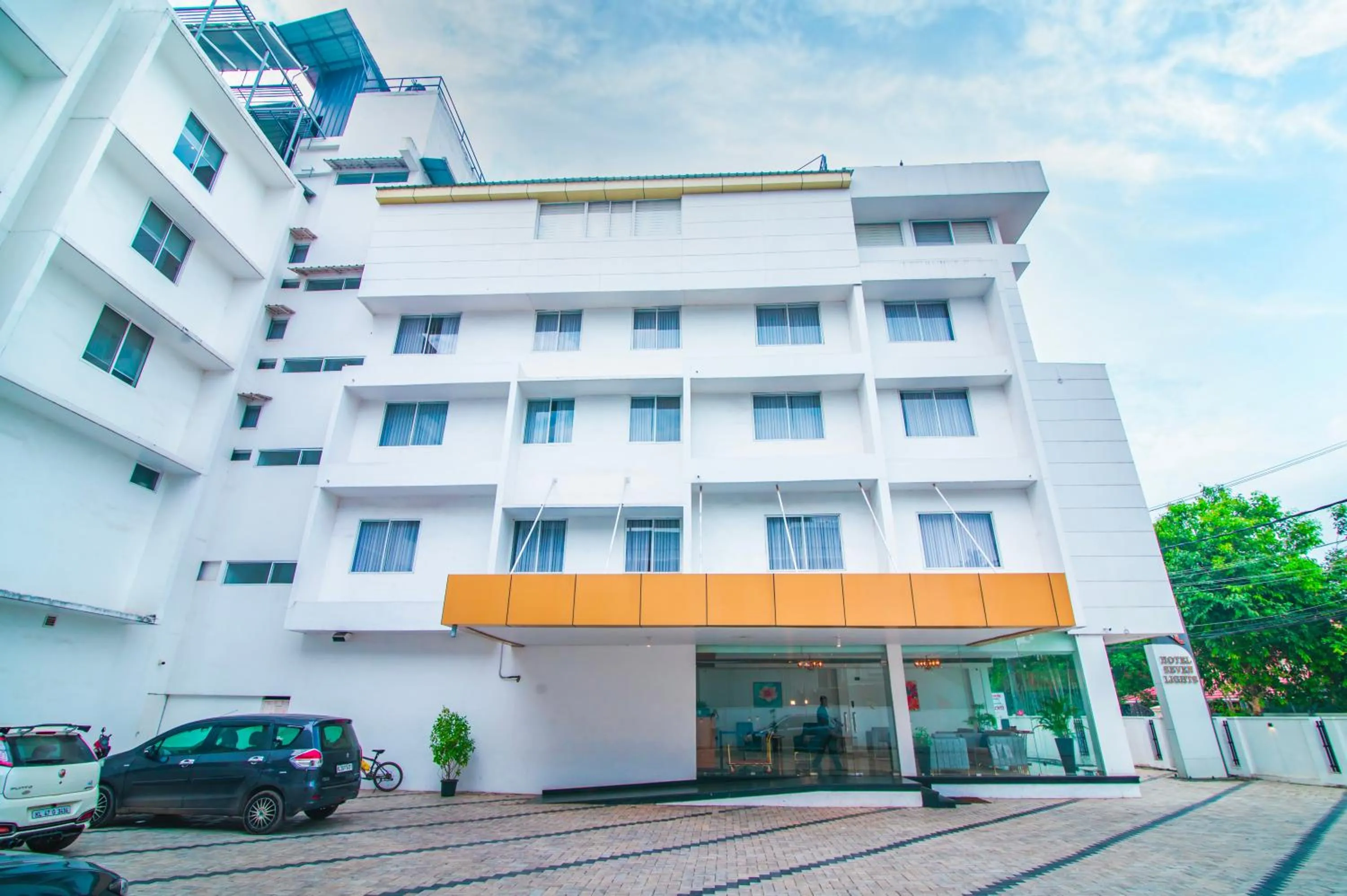 Property building in Hotel Seven Lights