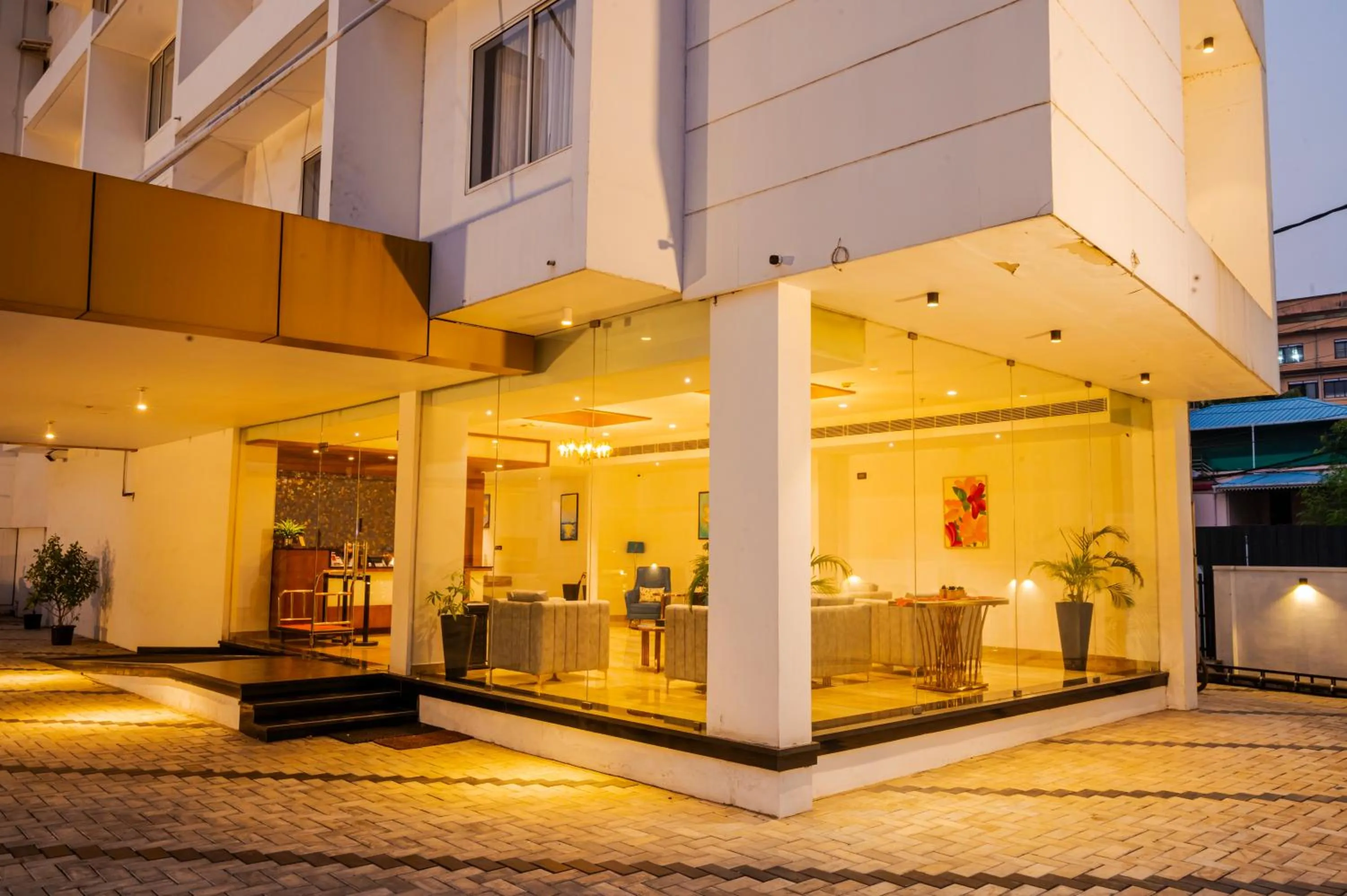 Facade/entrance in Hotel Seven Lights