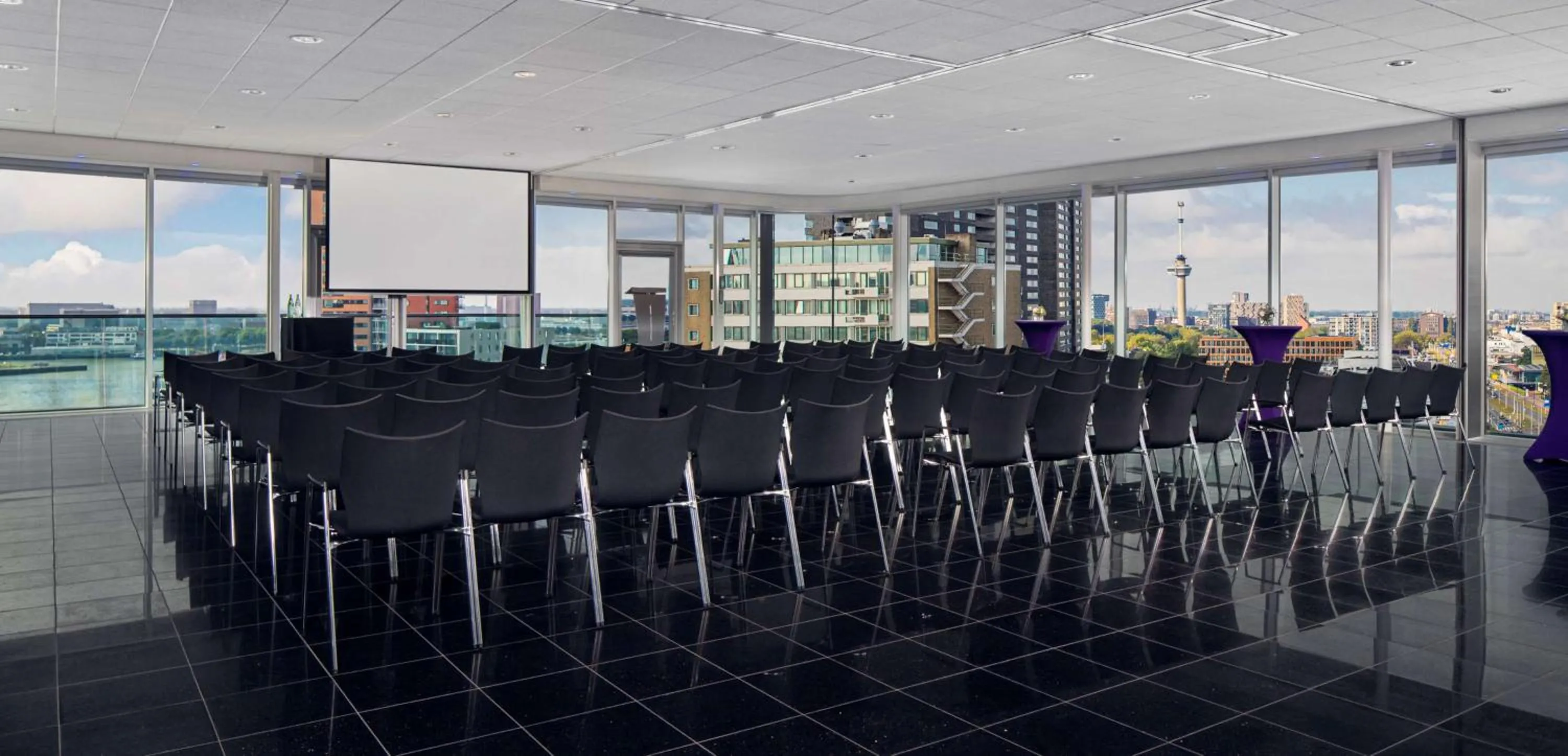Meeting/conference room in DoubleTree by Hilton Rotterdam Centre