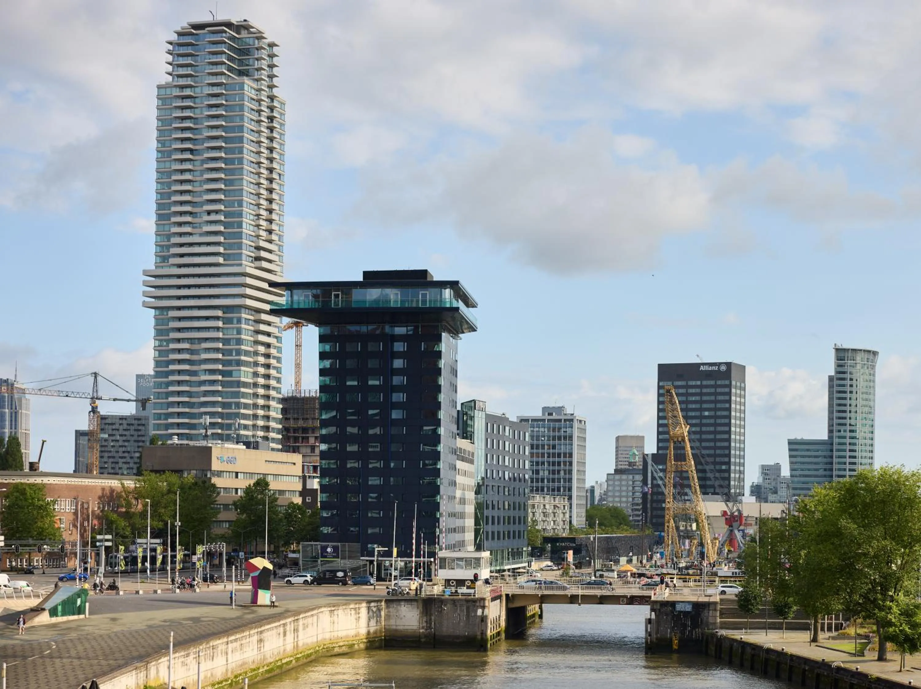Property building in DoubleTree by Hilton Rotterdam Centre