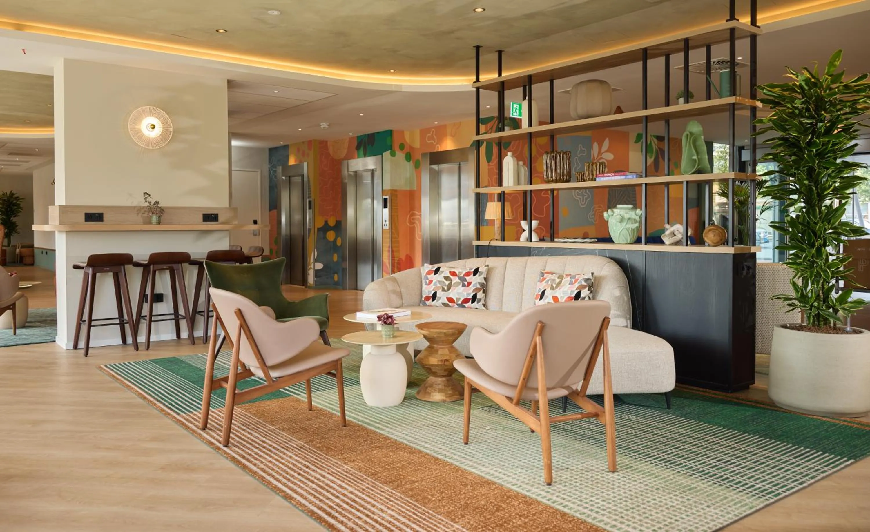 Lobby or reception in DoubleTree by Hilton Rotterdam Centre