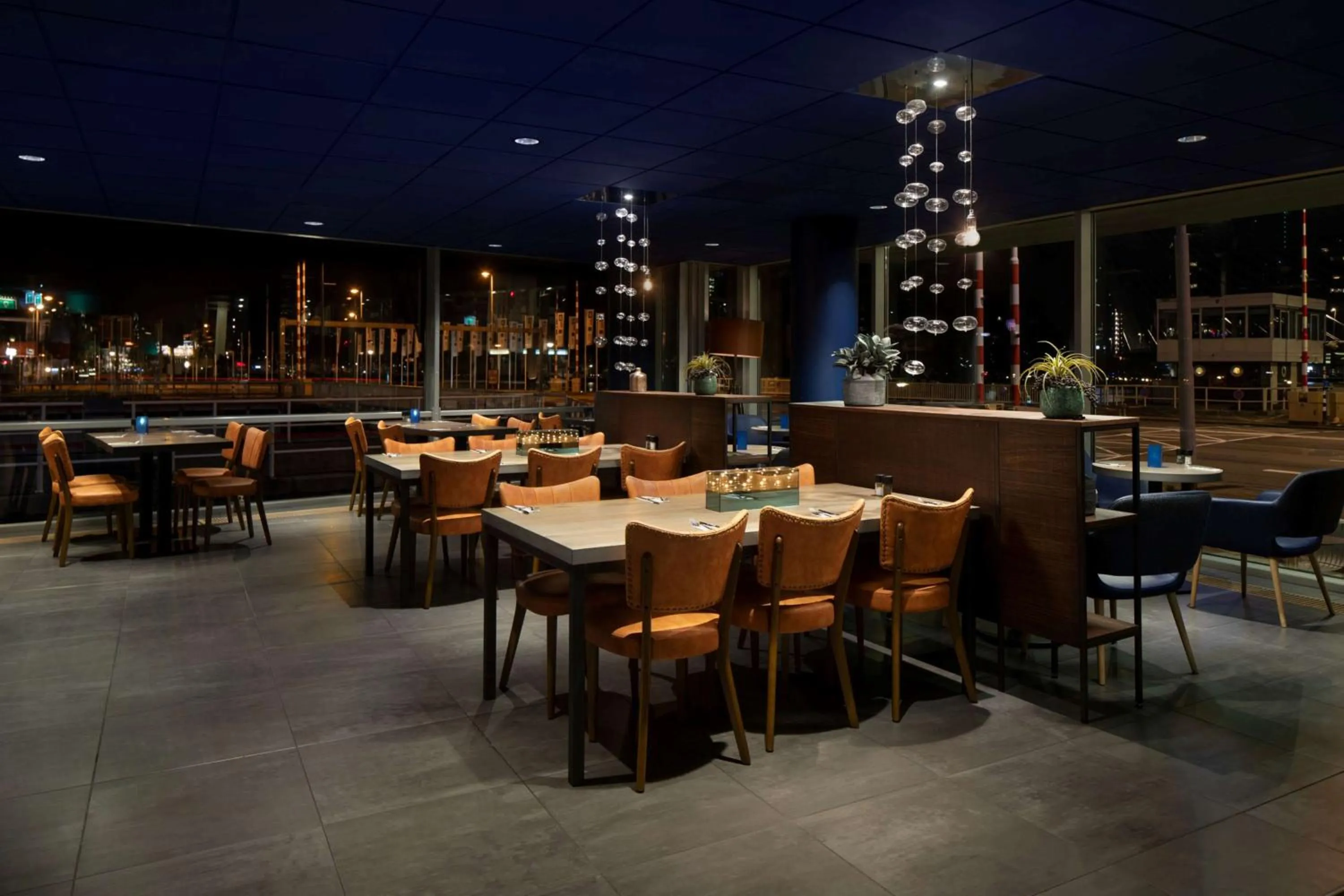 Restaurant/places to eat in Inntel Hotels Rotterdam Centre