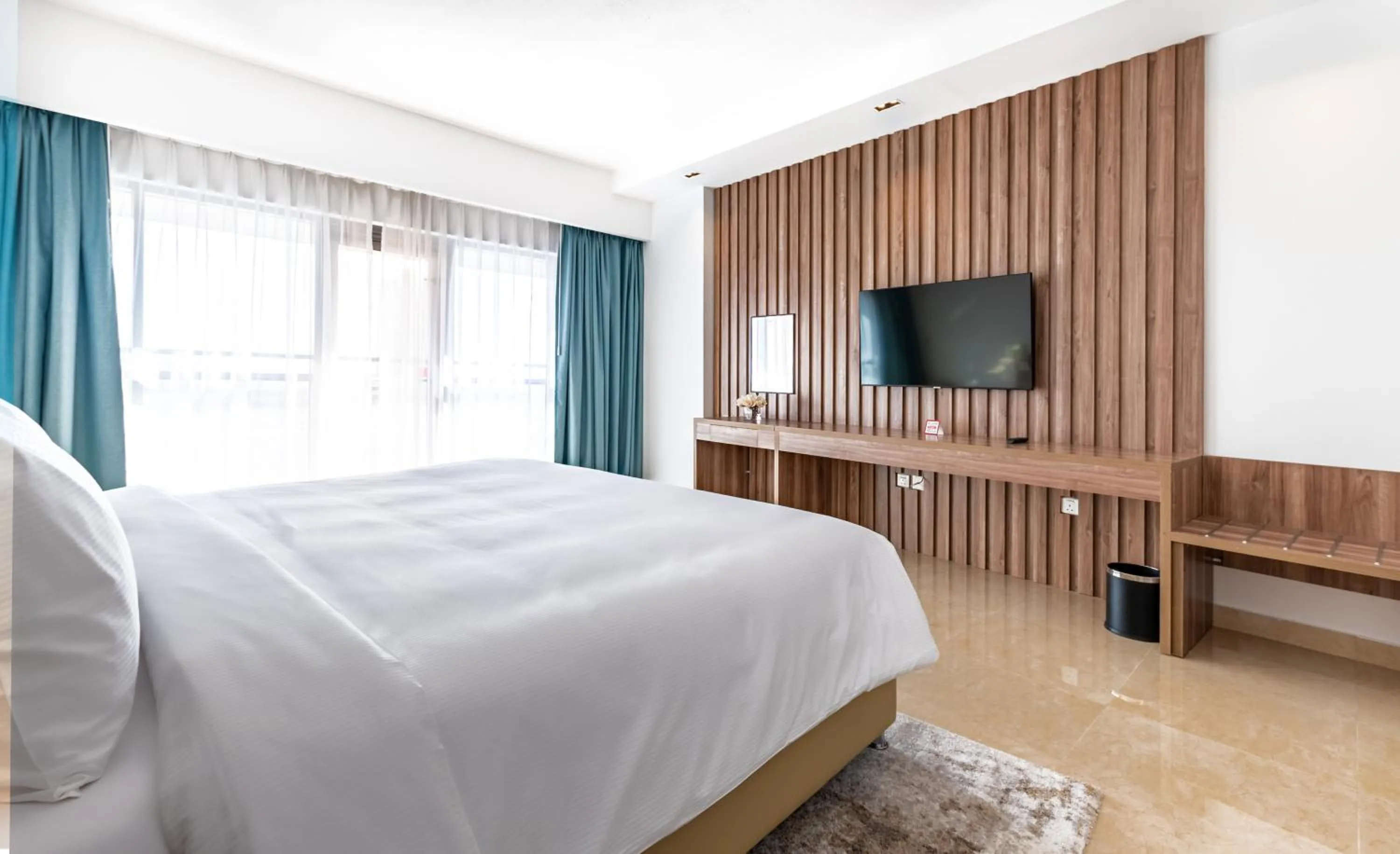 Toilet, Bed in Pyramisa Hotel Apartments