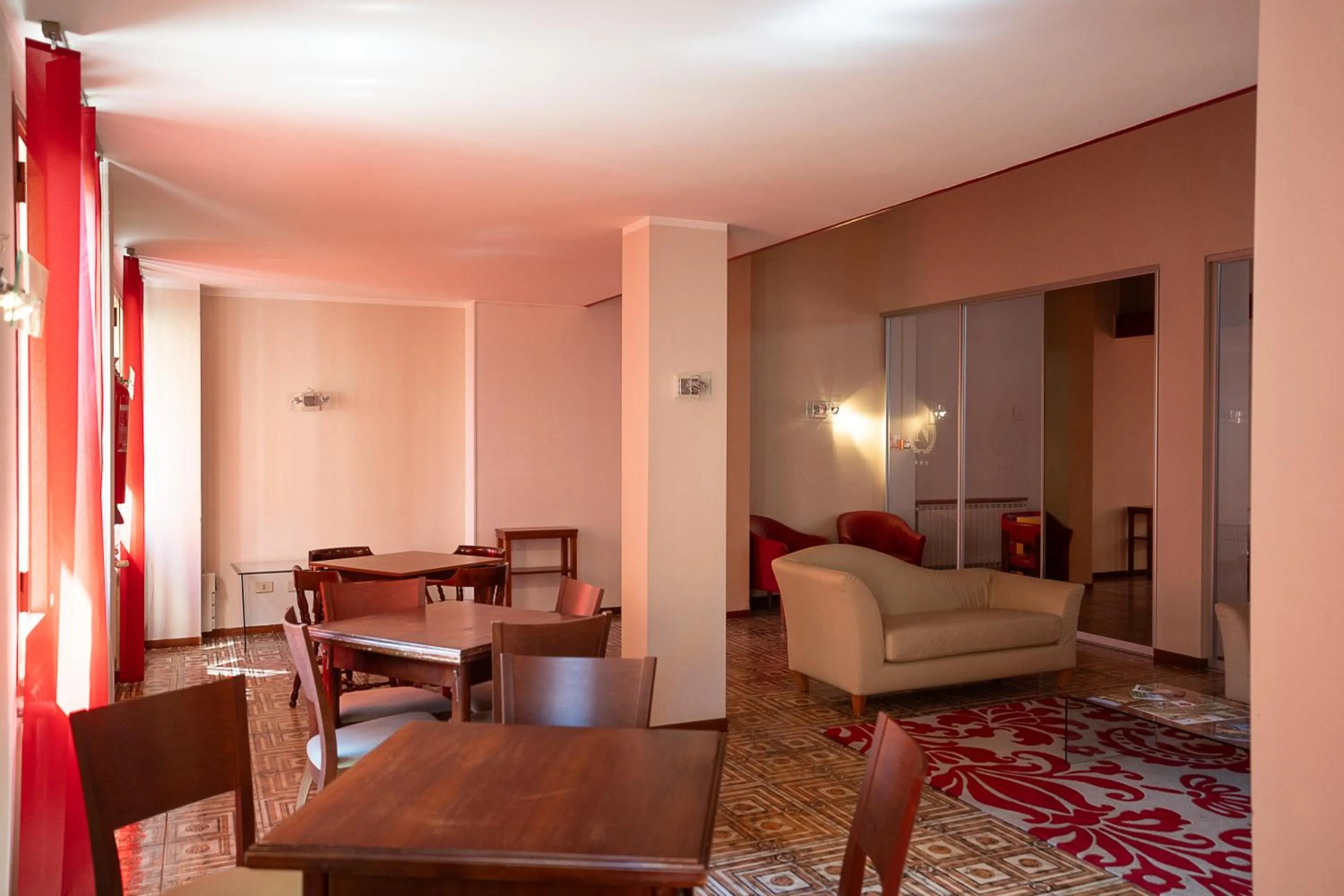 Lounge or bar in Hotel Napoleon