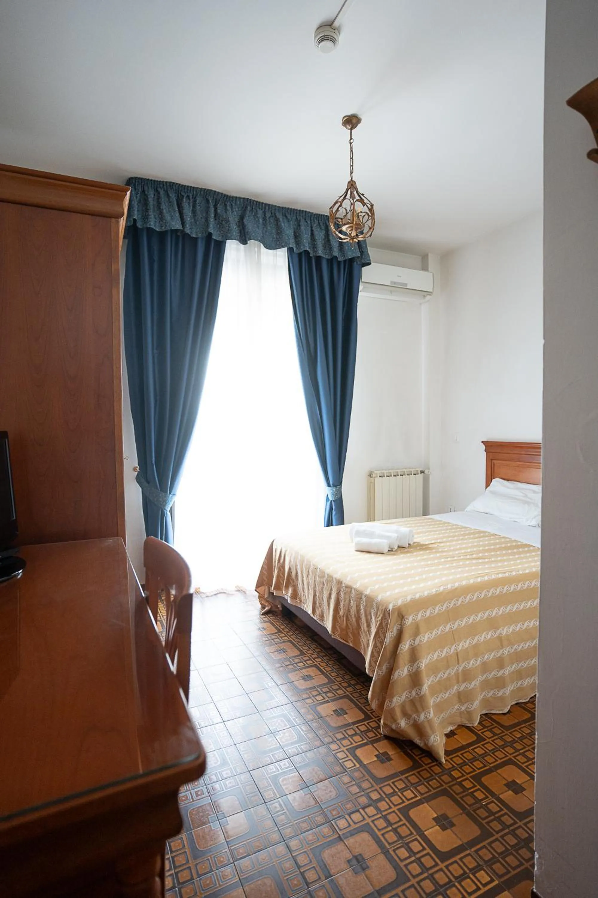 Photo of the whole room, Bed in Hotel Napoleon