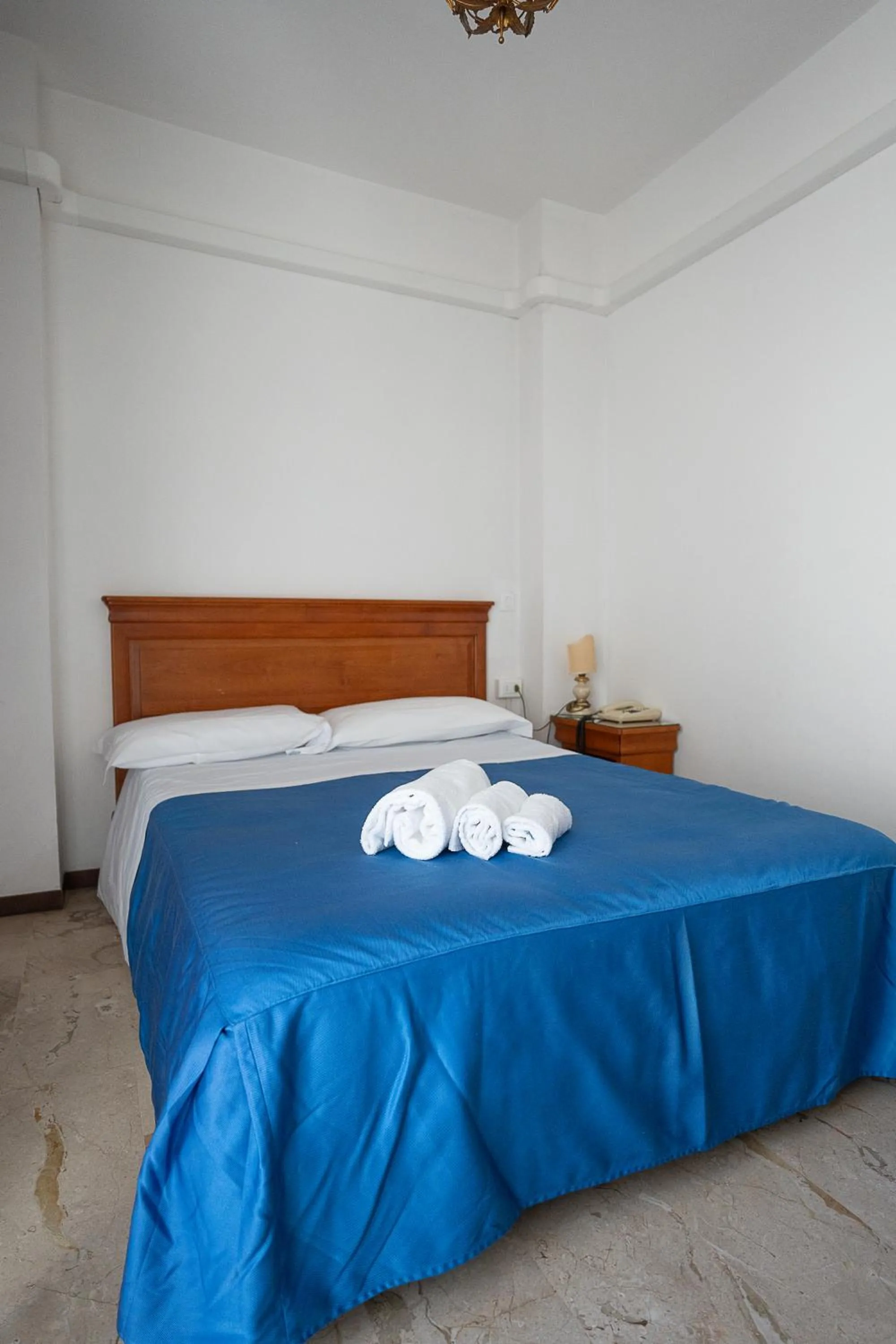 Bed in Hotel Napoleon