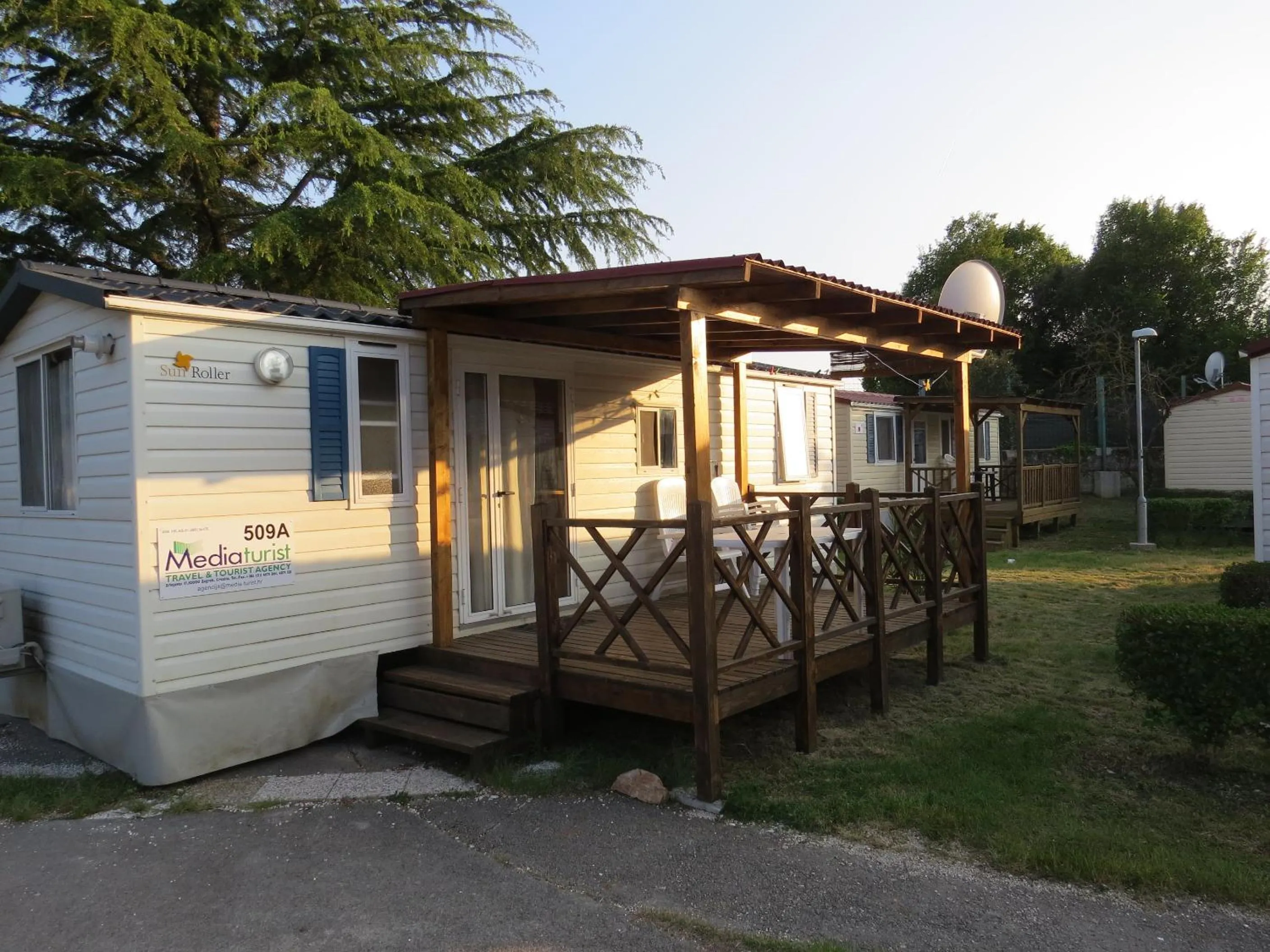 Property building in Camping Media Mobile Homes in Brioni Sunny Camping