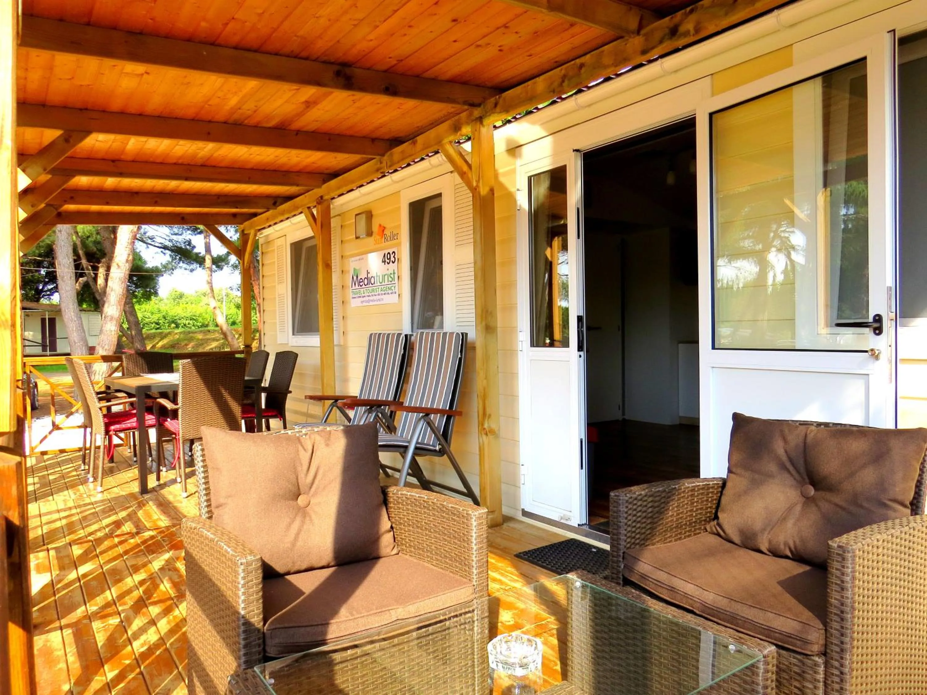Balcony/Terrace in Camping Media Mobile Homes in Brioni Sunny Camping