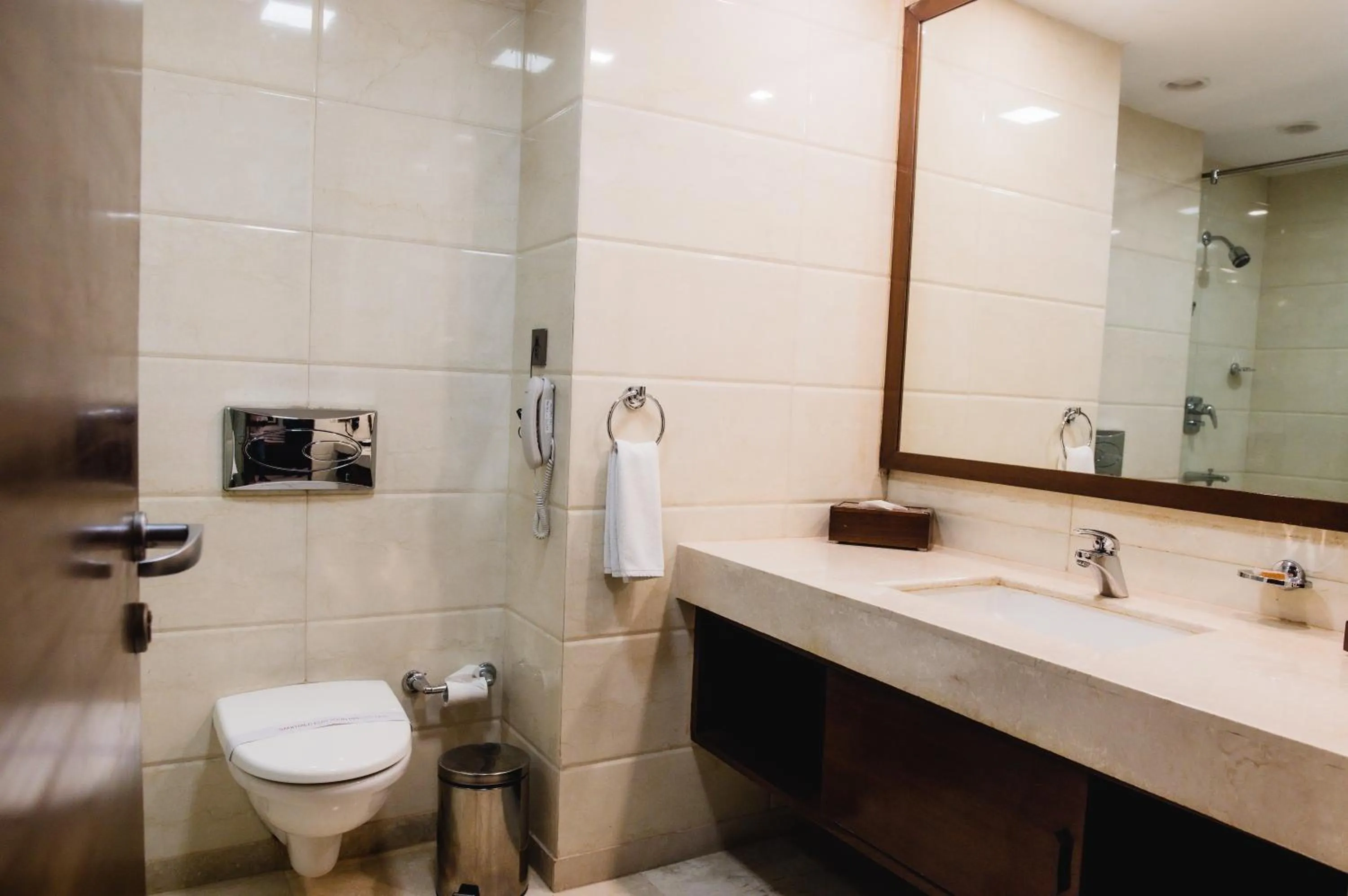 Bathroom in The Alcor Hotel