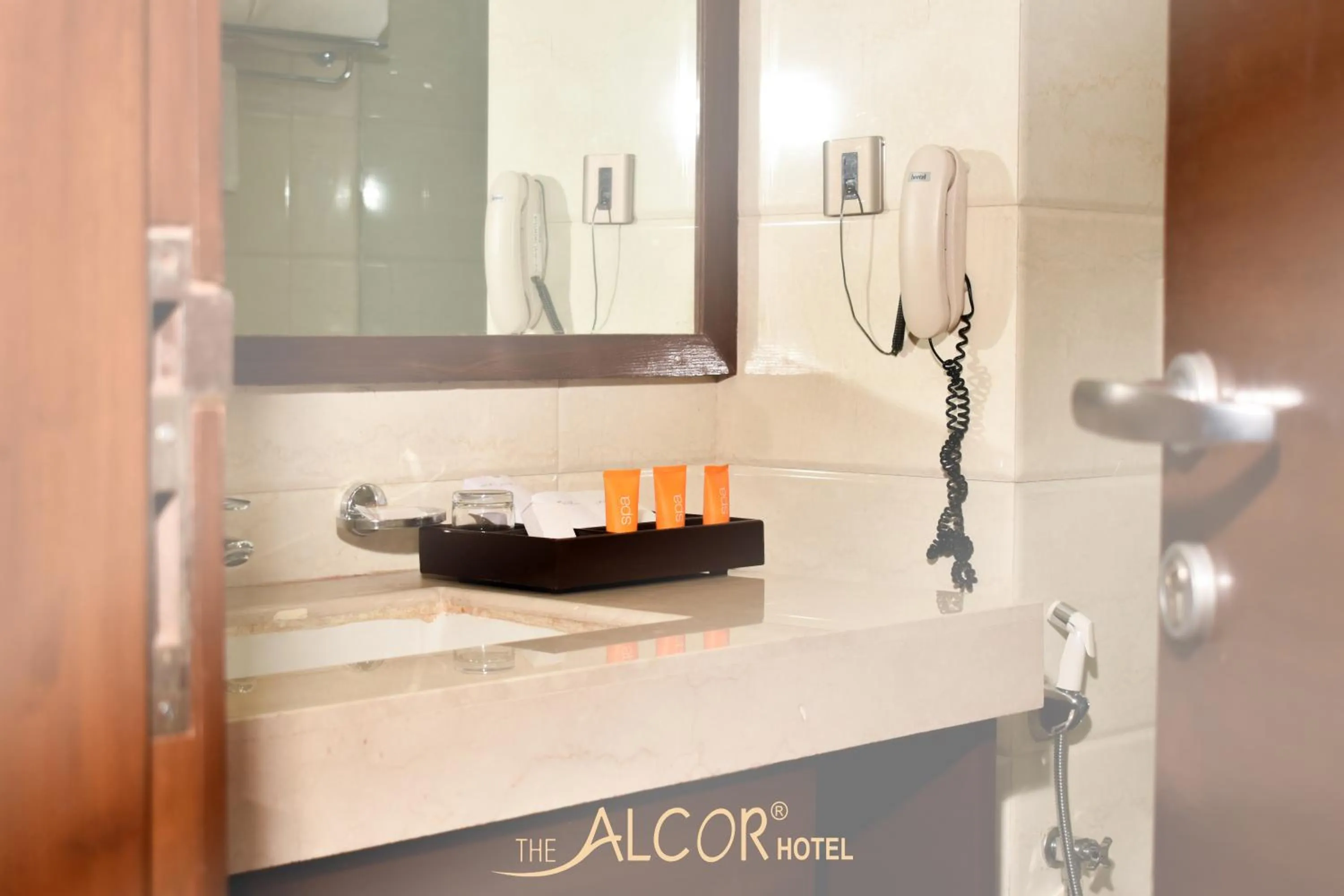 Shower in The Alcor Hotel