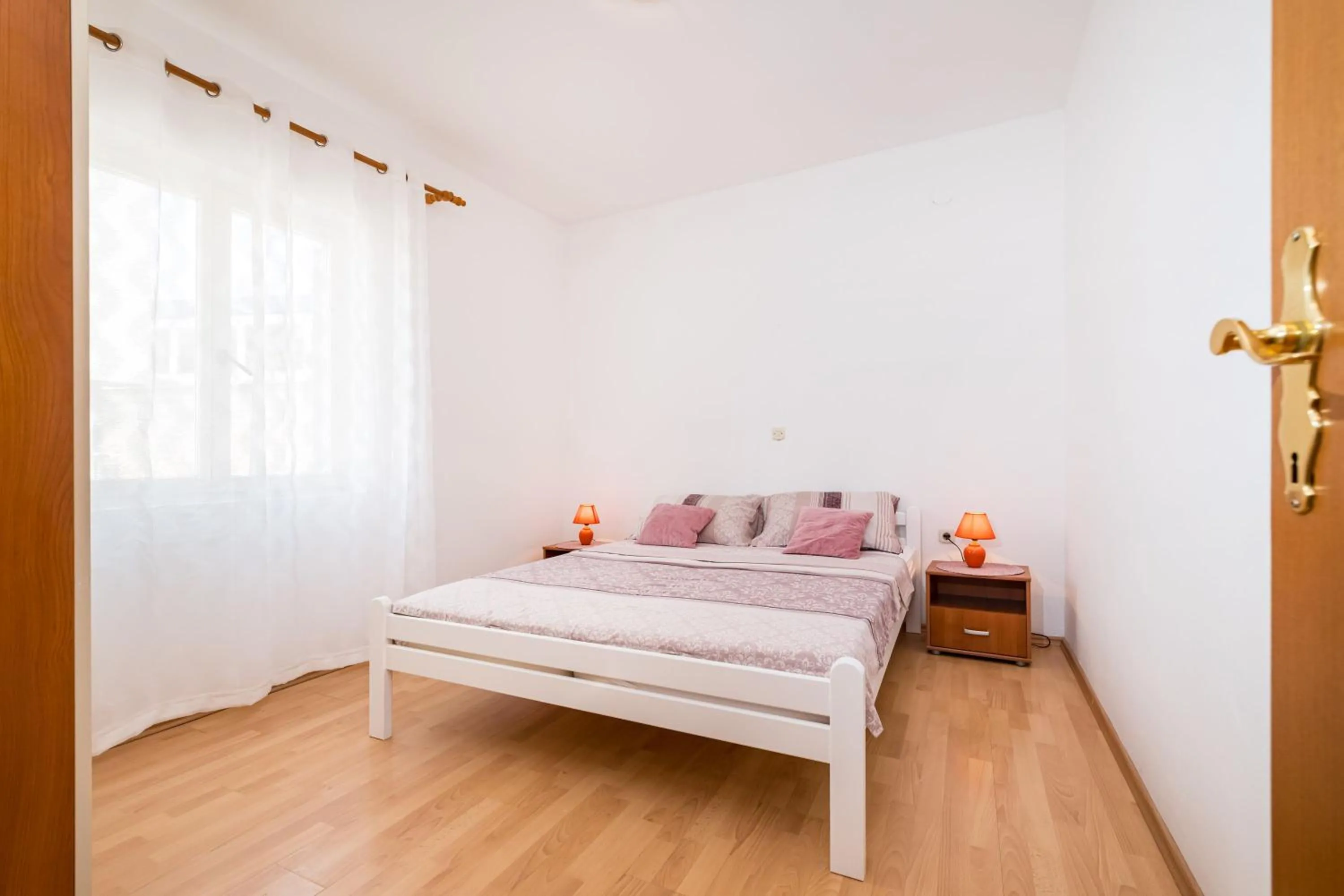 Cozy Apartment Marija with Garden