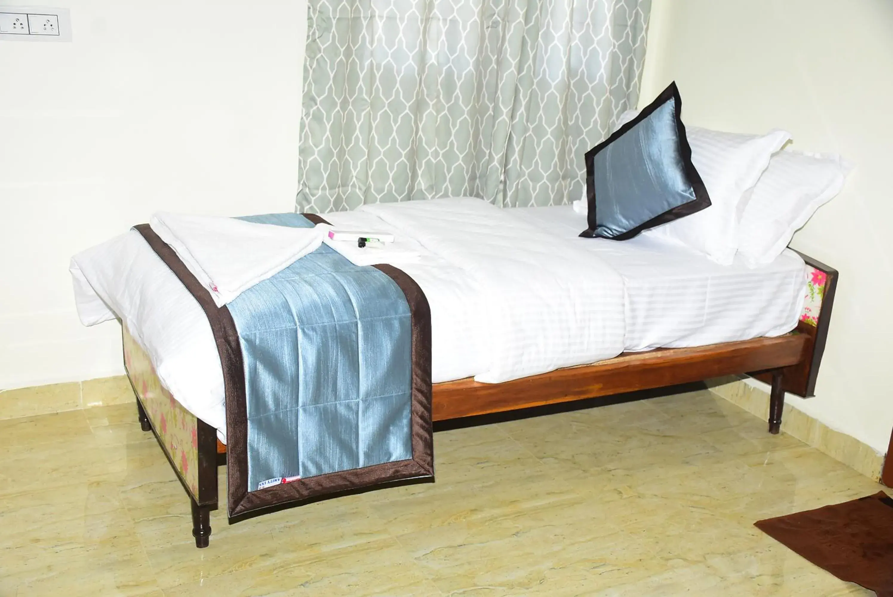 Bed in Amity Inn Bed in Amity Inn