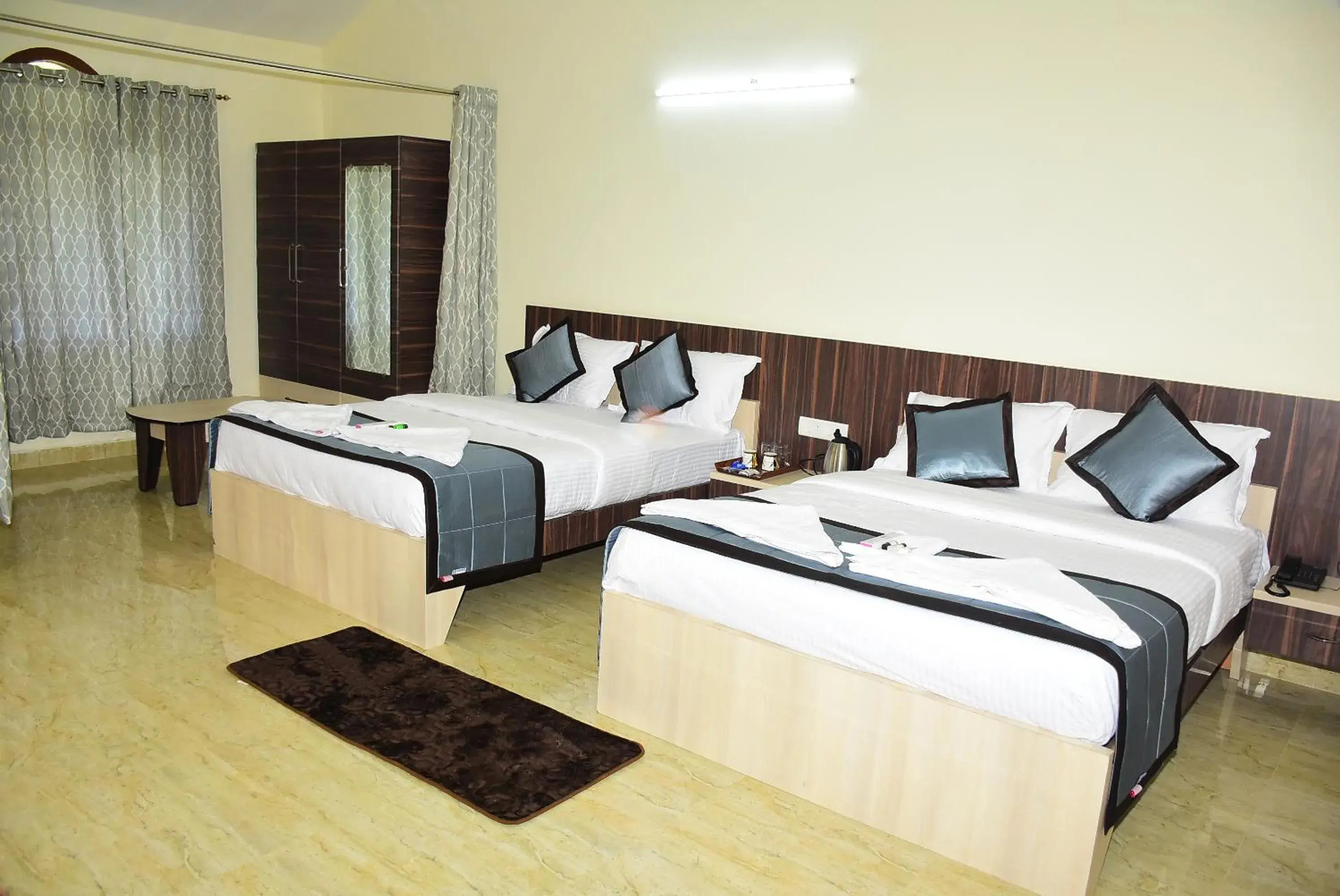 Bed in Amity Inn Bed in Amity Inn