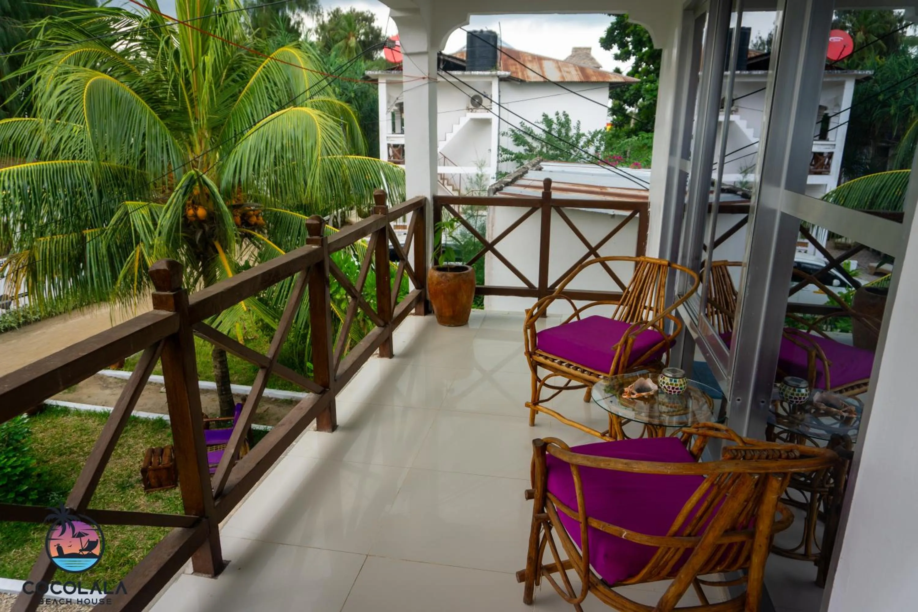 Balcony/Terrace in Cocolala Beach House