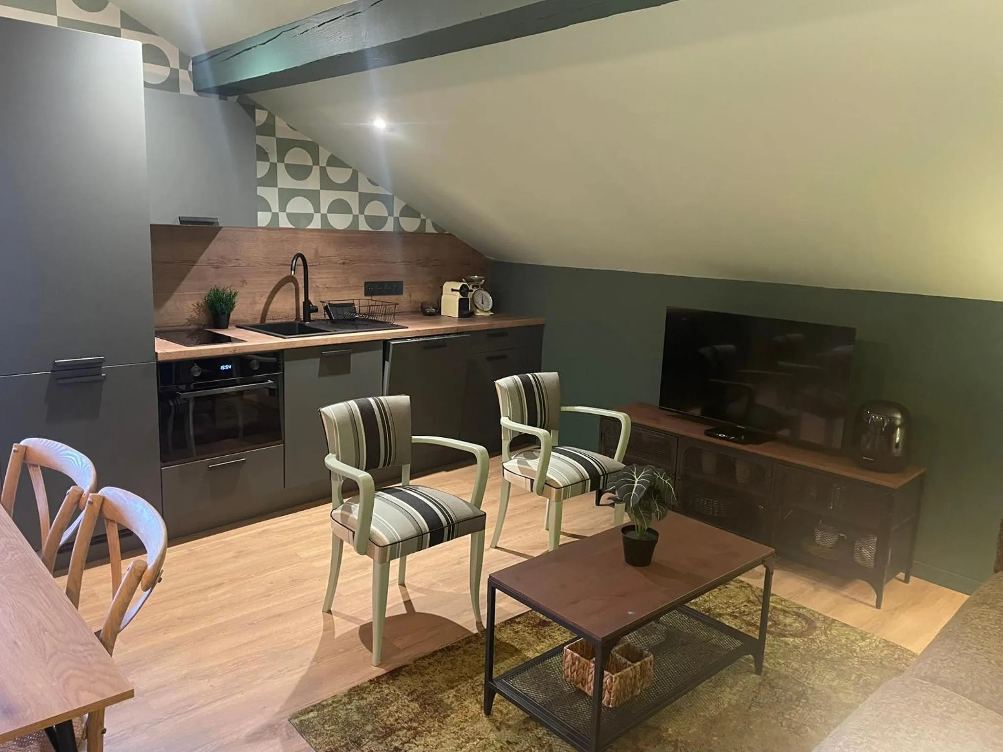 kitchen in Nouvel Hôtel & Appartements