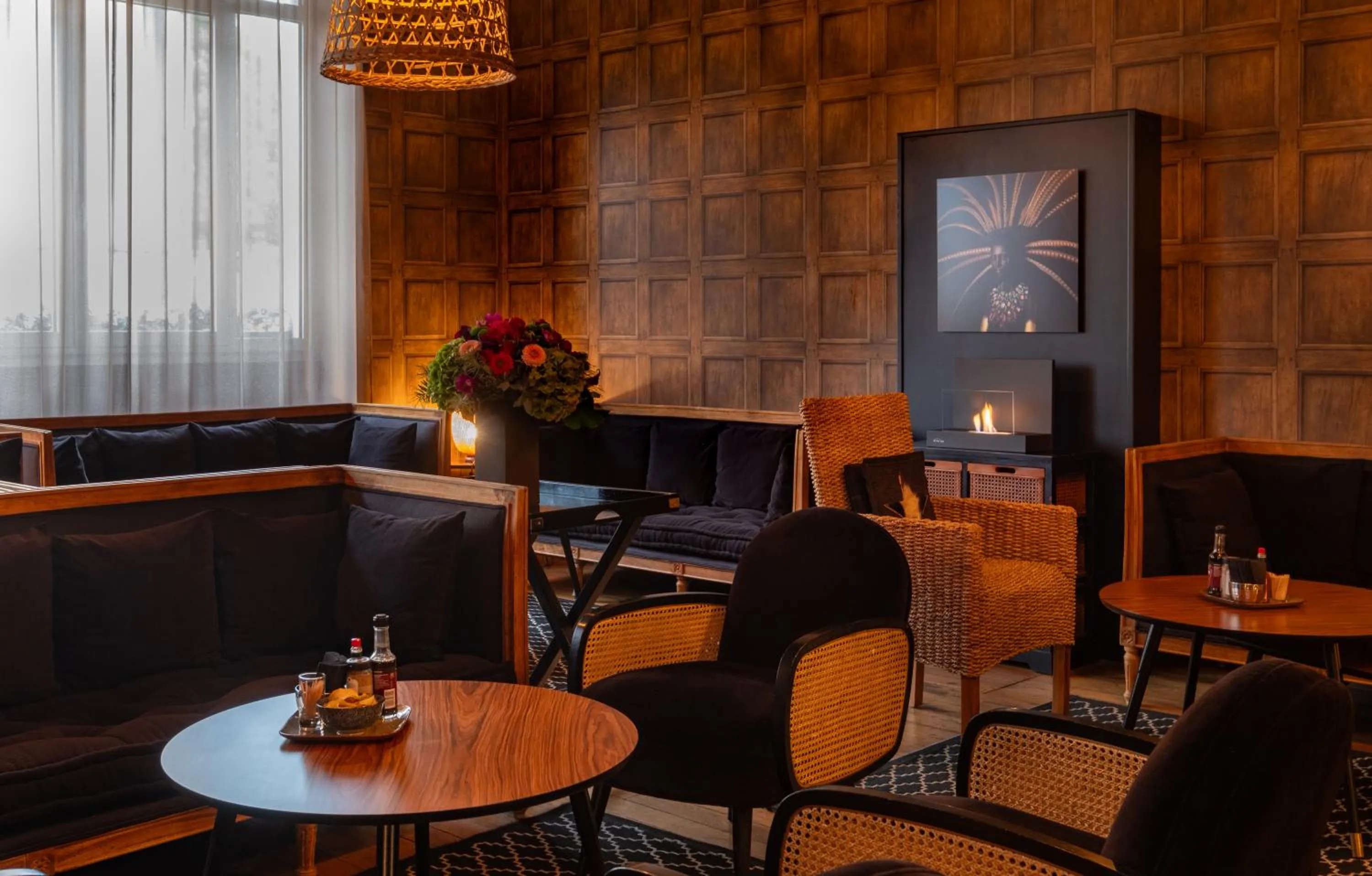 Lounge or bar in Nouvel Hôtel & Appartements