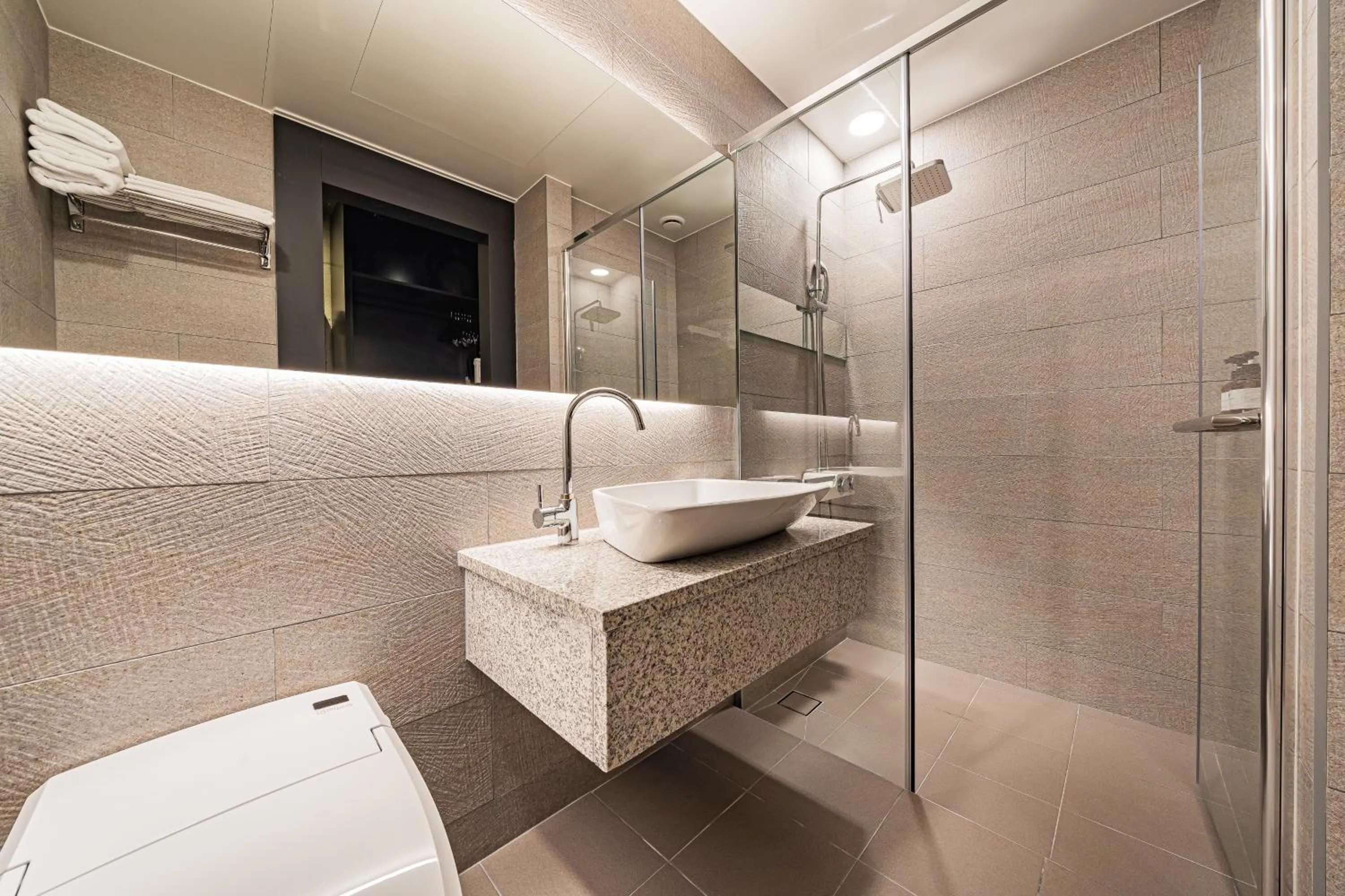 Toilet in The Hong C Hotel