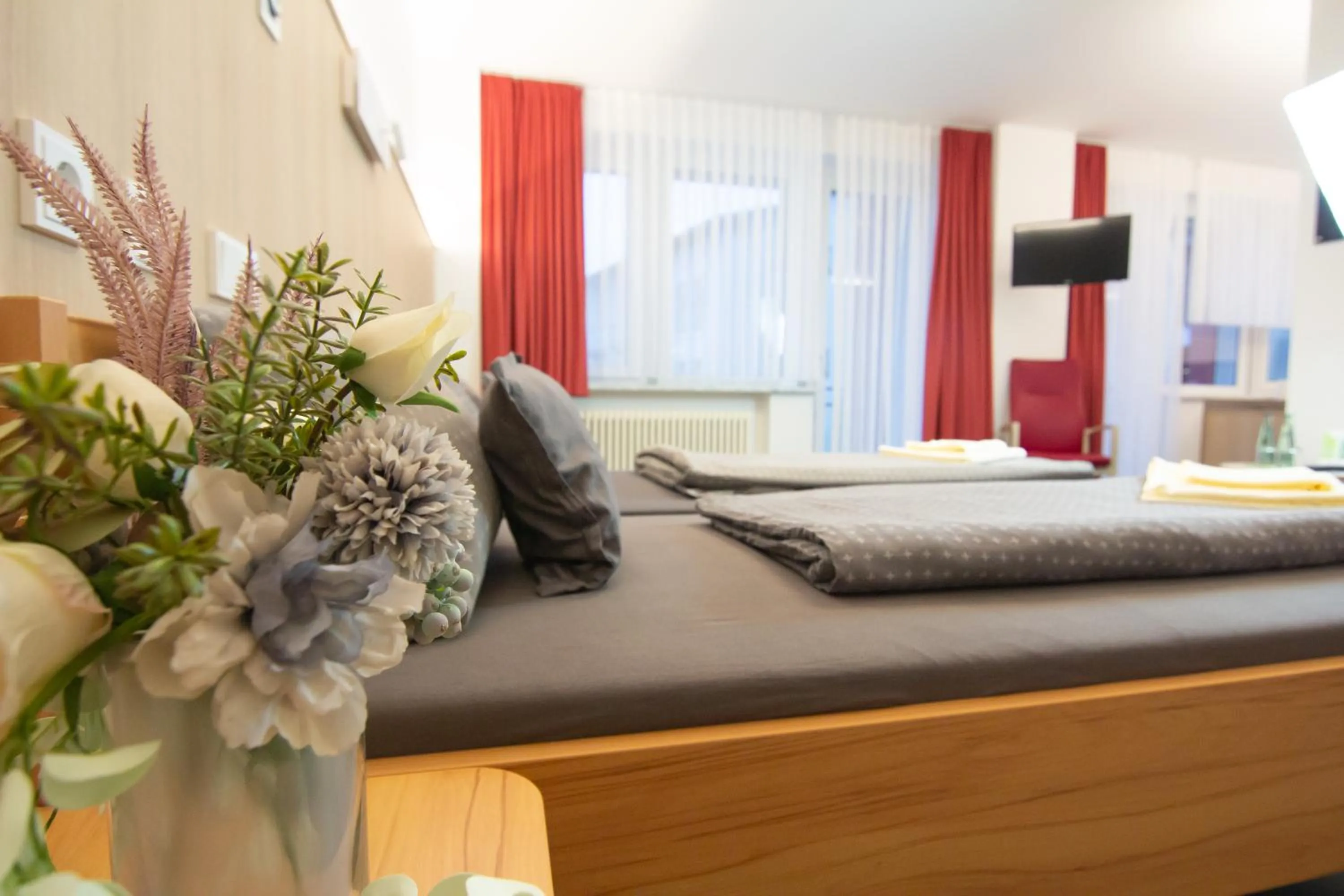 Bed in Green Night Hotel