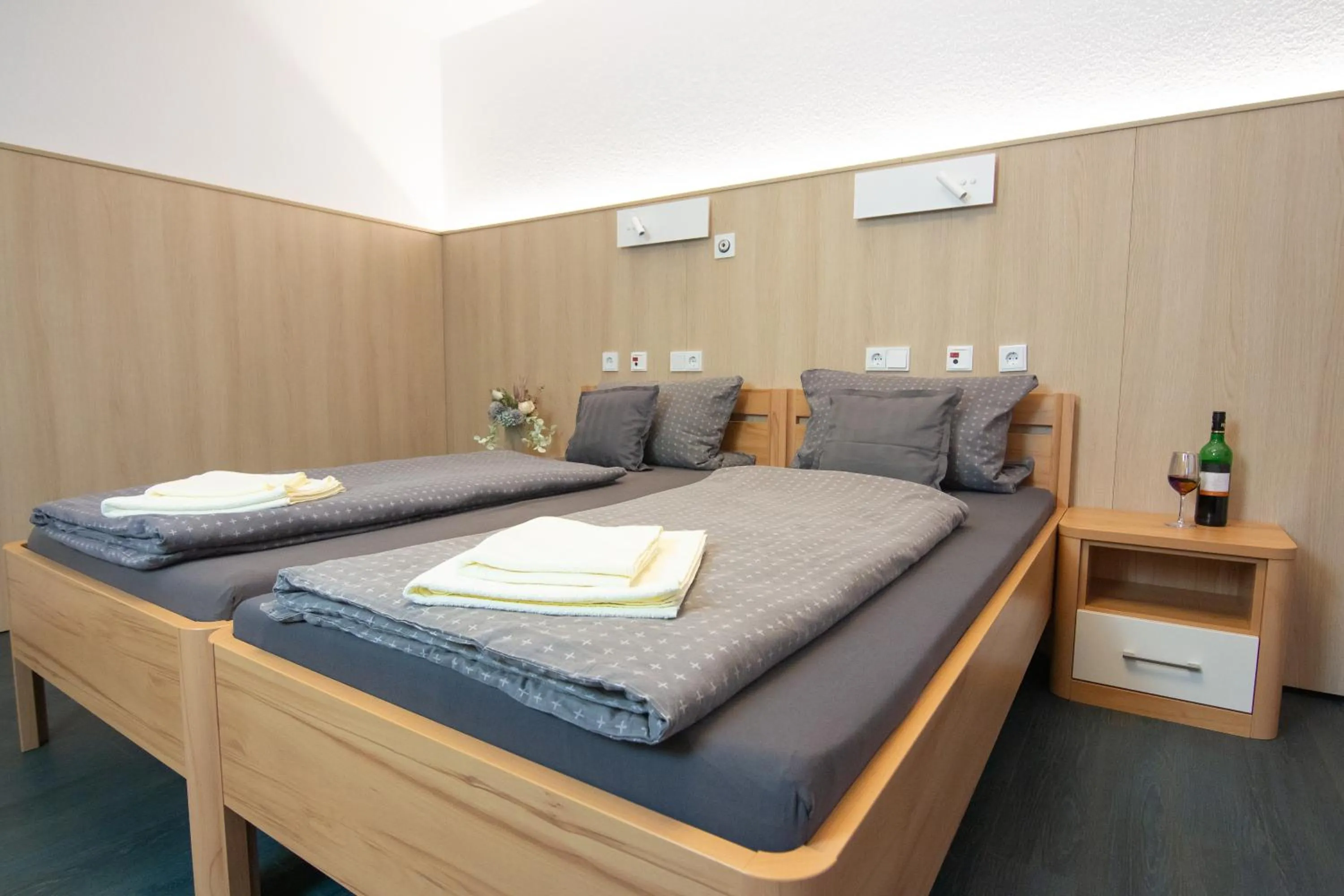 Bed in Green Night Hotel