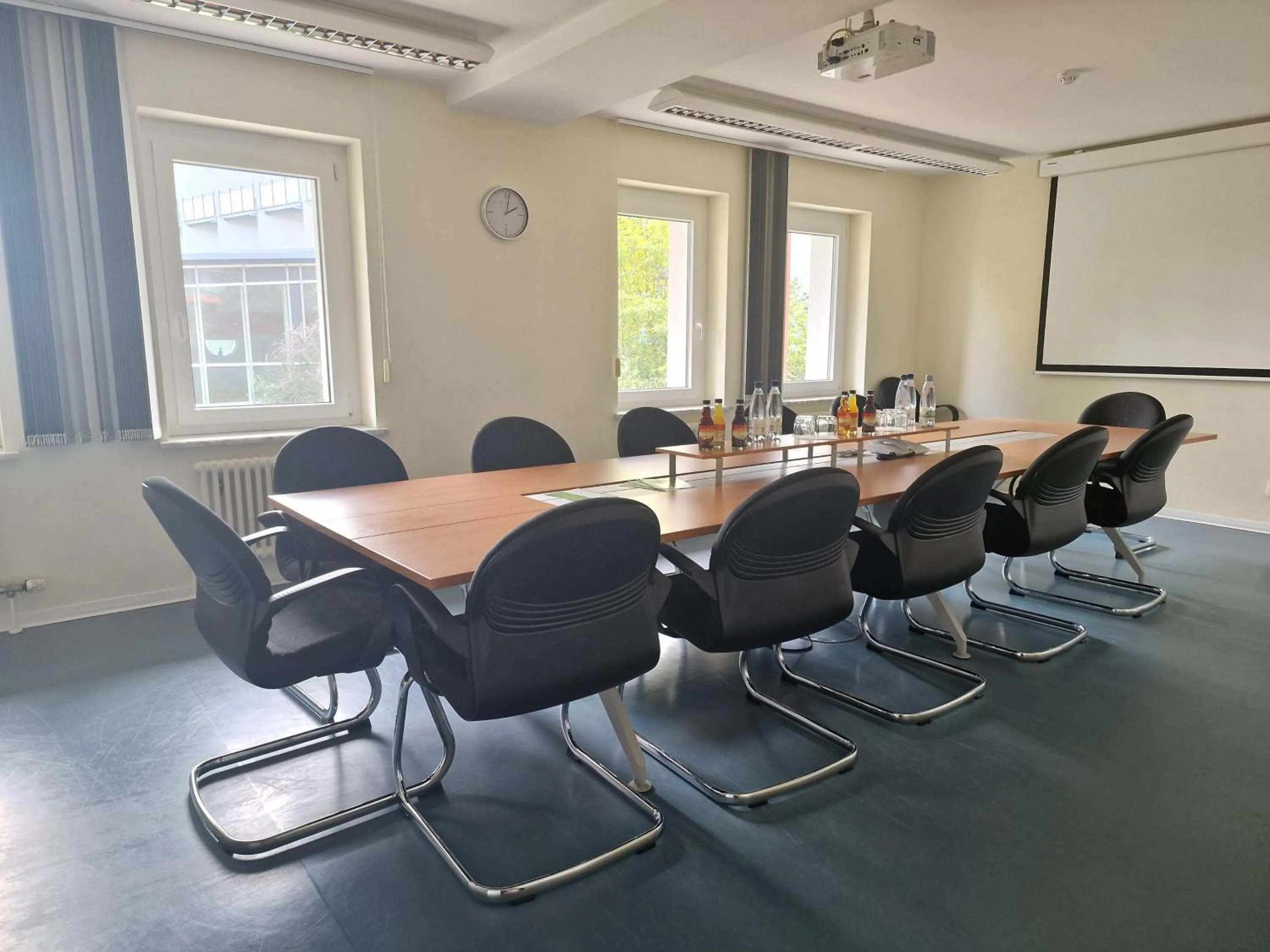 Meeting/conference room in Green Night Hotel