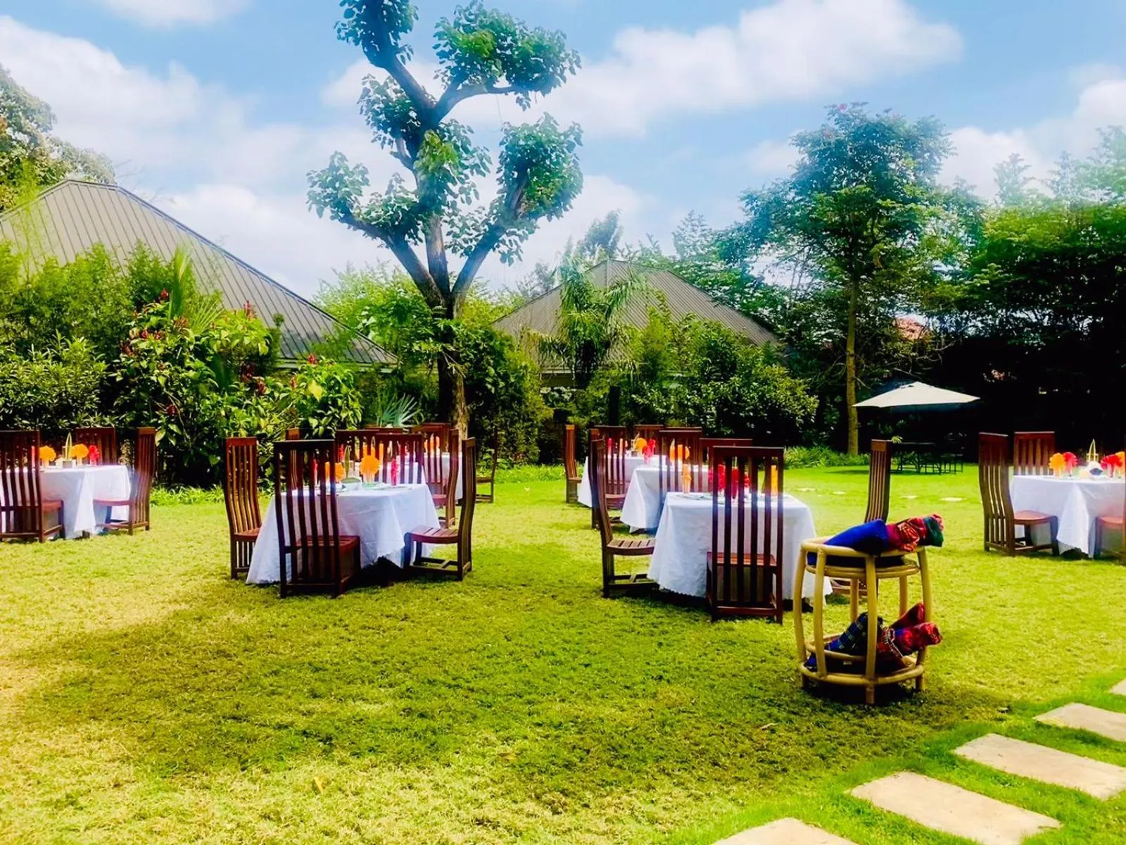 Restaurant/places to eat in Kerama Silent Lodge