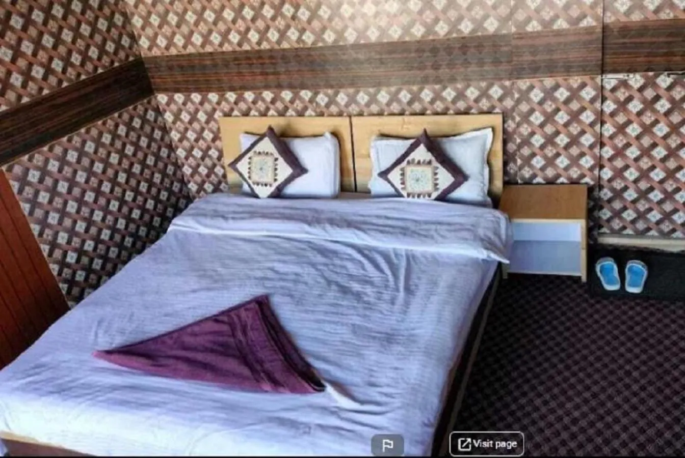 Bed in Soma Retreat Cottage, Pangong Lake