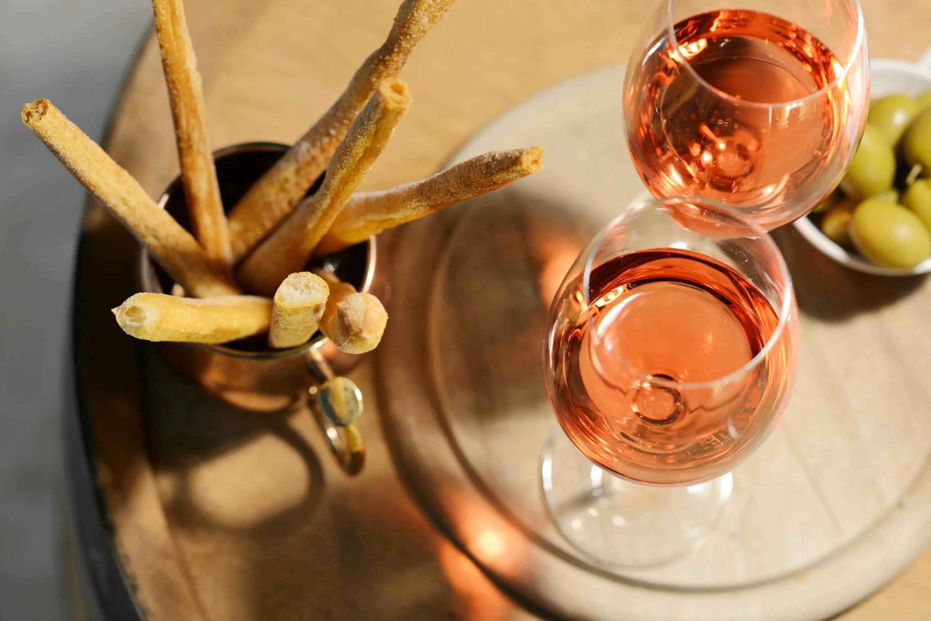 Alcoholic drinks in Relais Rossar Boutique Hotel Garda & Hills