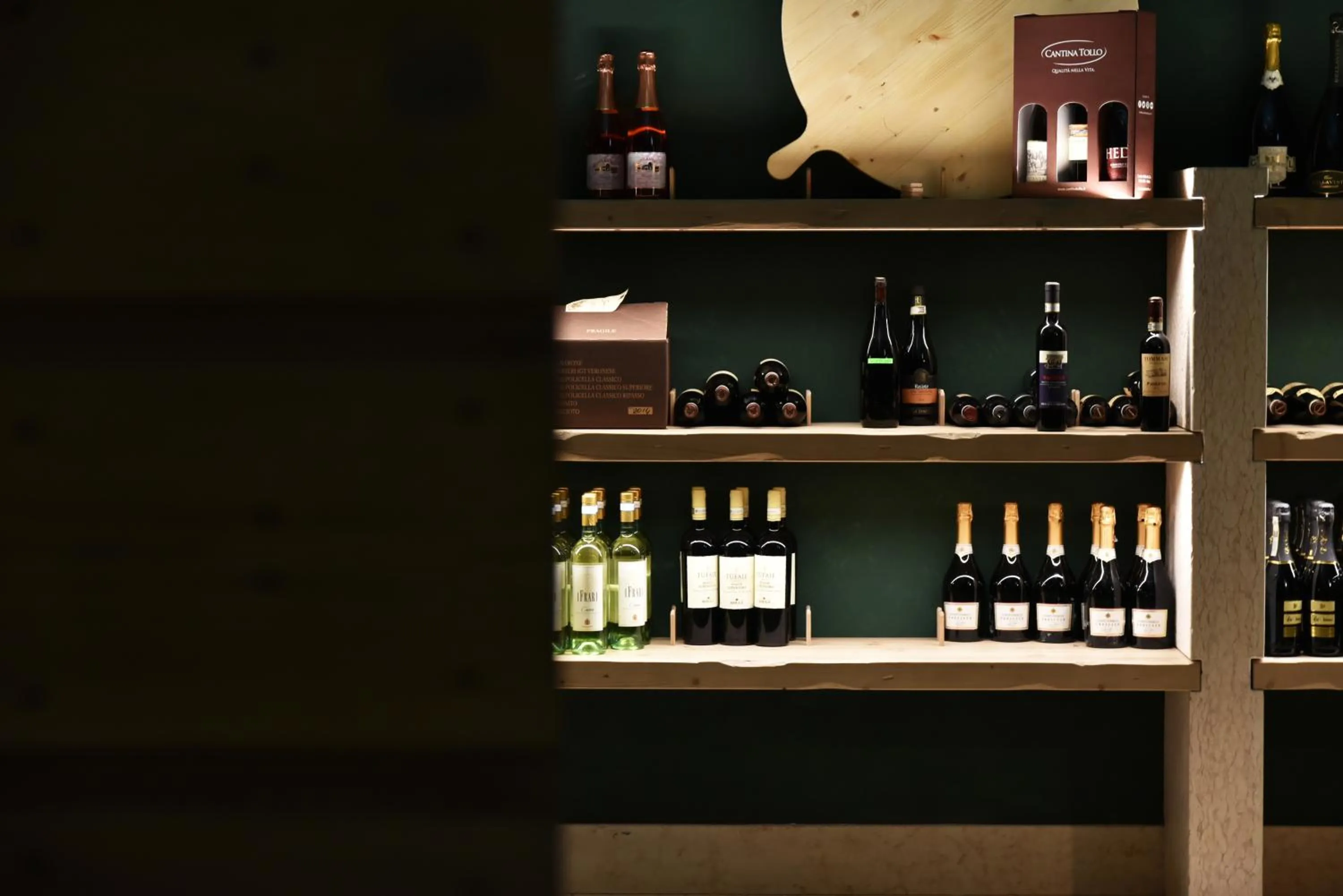 Food and drinks in Relais Rossar Boutique Hotel Garda & Hills