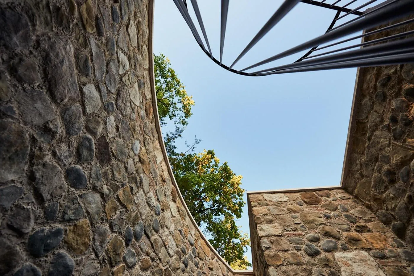 Patio in Relais Rossar Boutique Hotel Garda & Hills