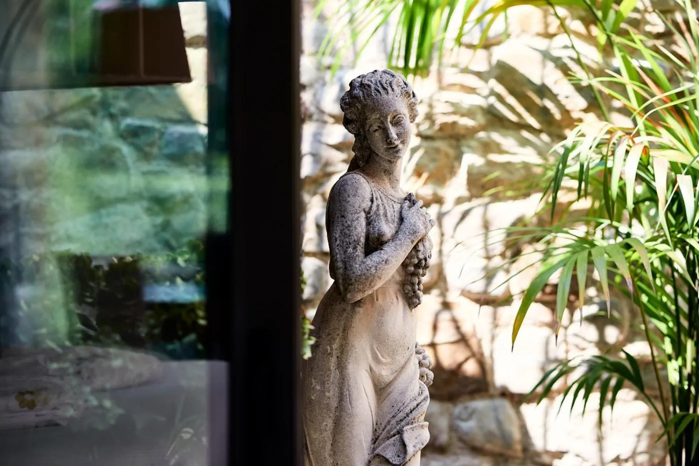 hair dresser in Relais Rossar Boutique Hotel Garda & Hills