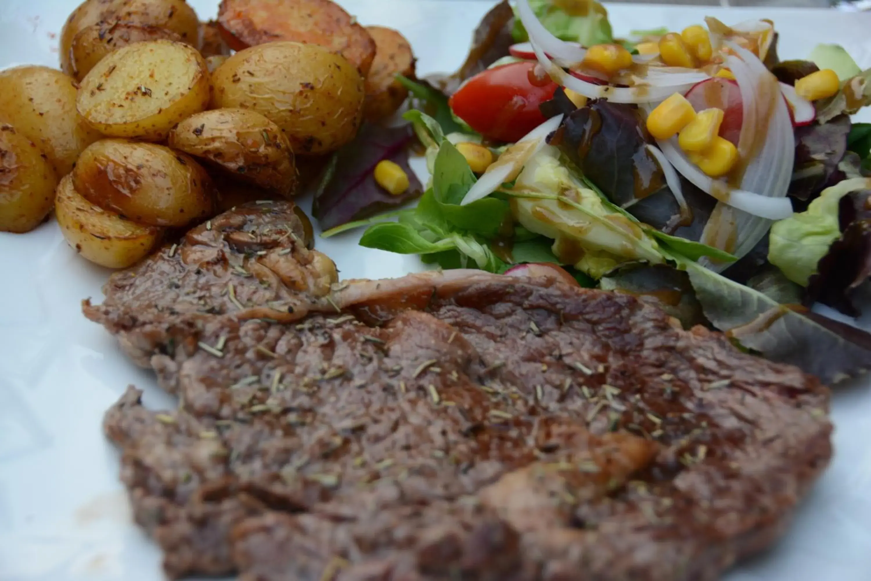 Food and drinks in Demeures et Châteaux Hôtel L'Hermitage Food and drinks in Demeures et Châteaux Hôtel L'Hermitage