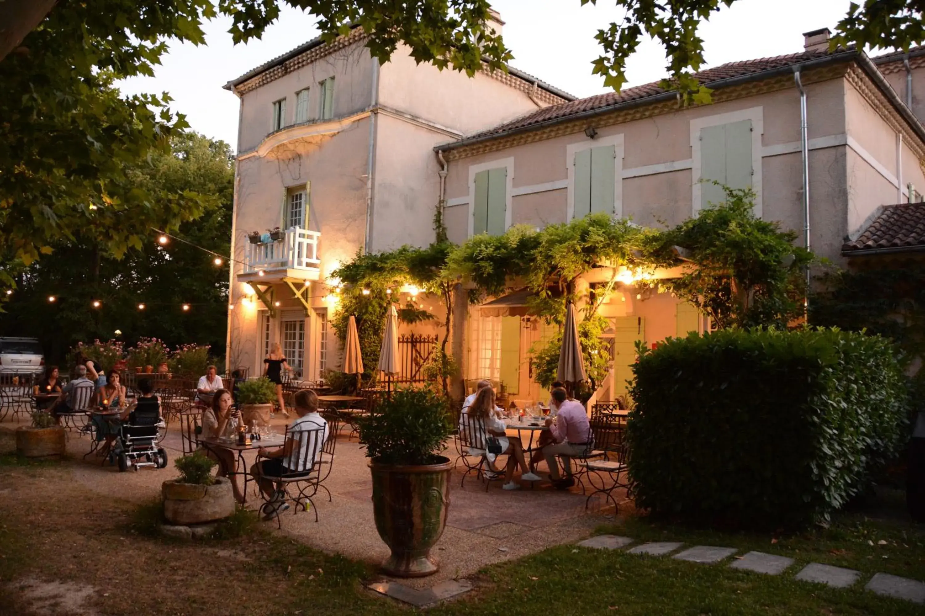 Property building in Demeures et Châteaux Hôtel L'Hermitage Property building in Demeures et Châteaux Hôtel L'Hermitage