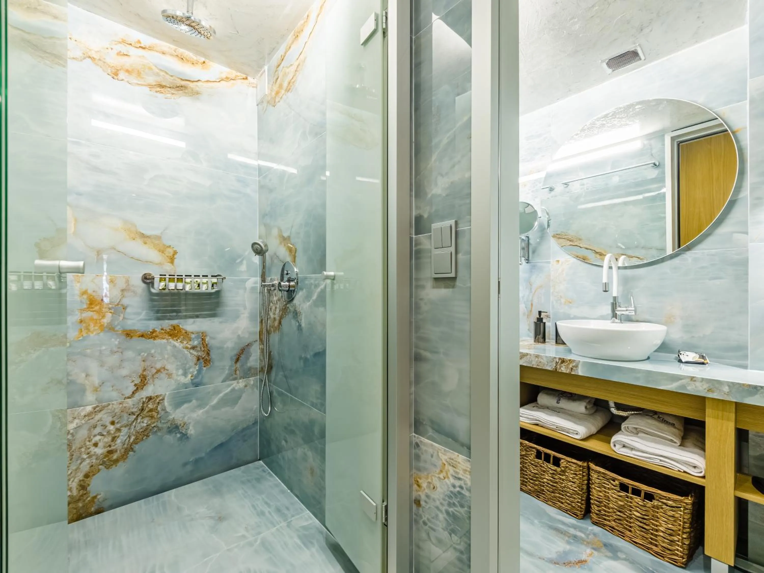 Shower in Kima Premium Apartments