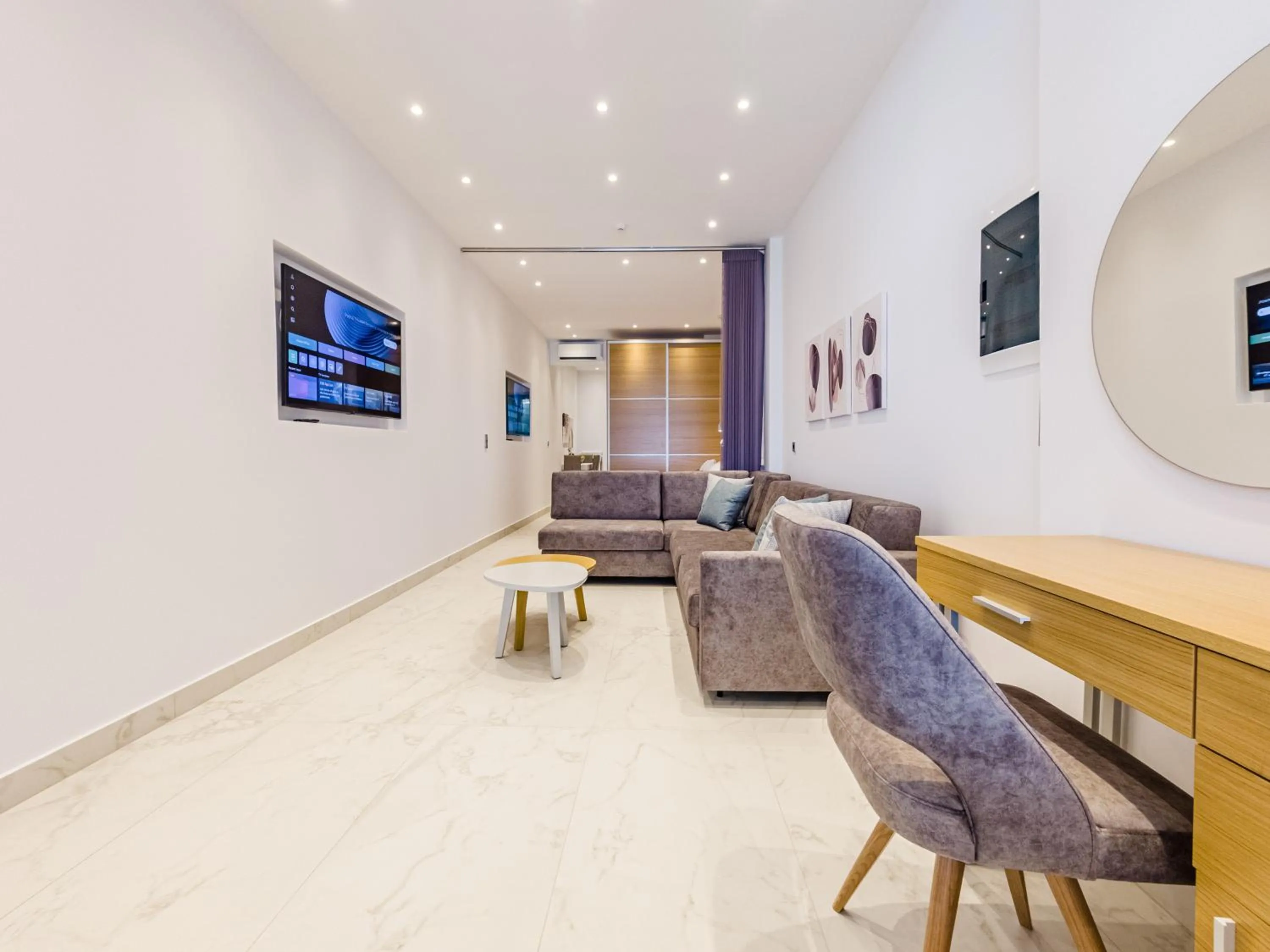 TV and multimedia in Kima Premium Apartments