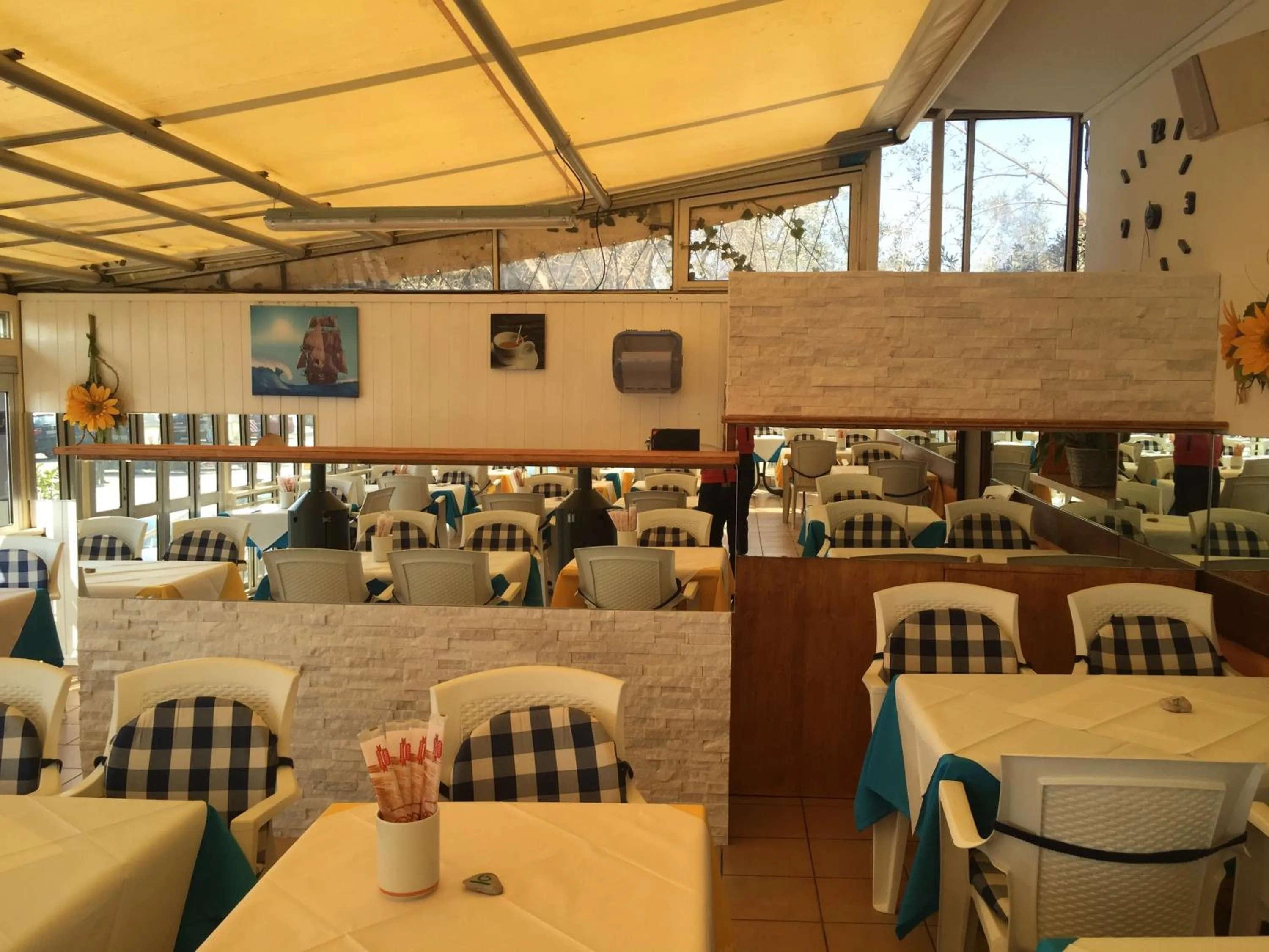 Restaurant/places to eat in Hotel Vela Azzurra