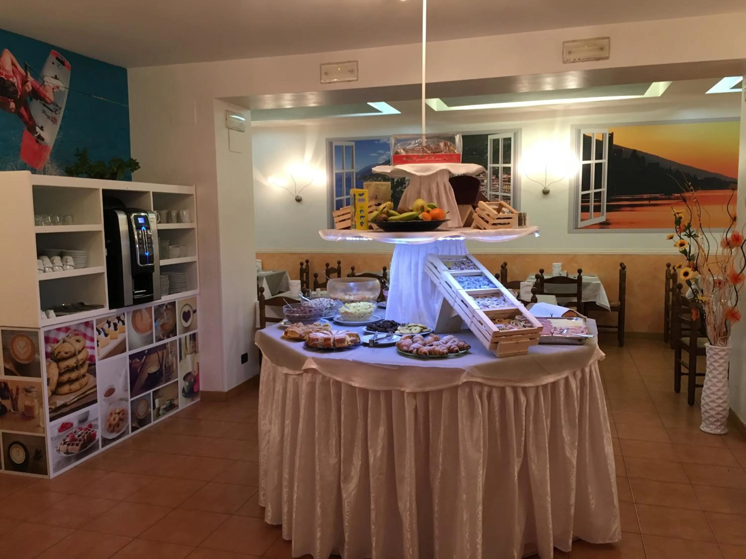 Continental breakfast in Hotel Vela Azzurra
