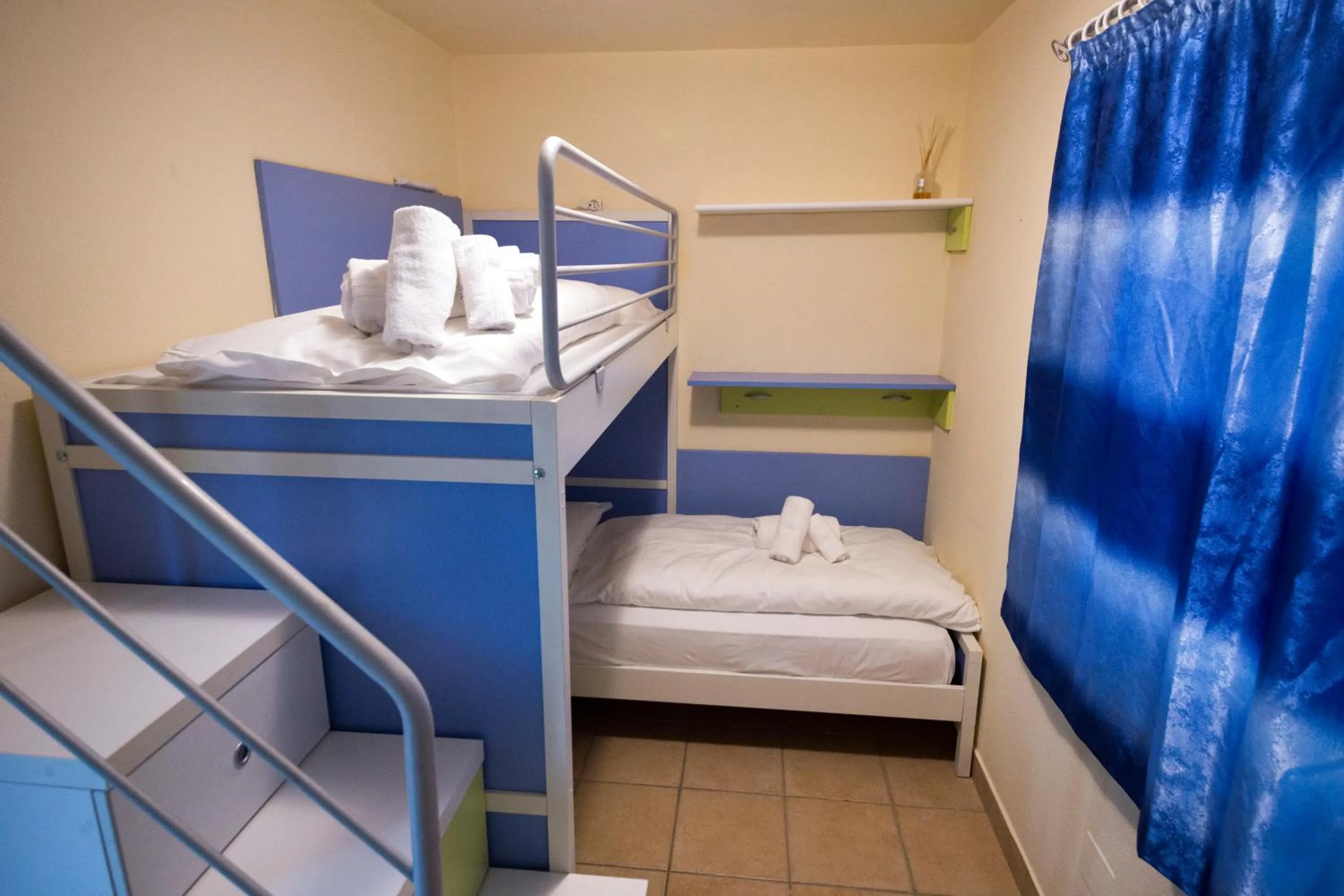bunk bed, Bed in Hotel Vela Azzurra