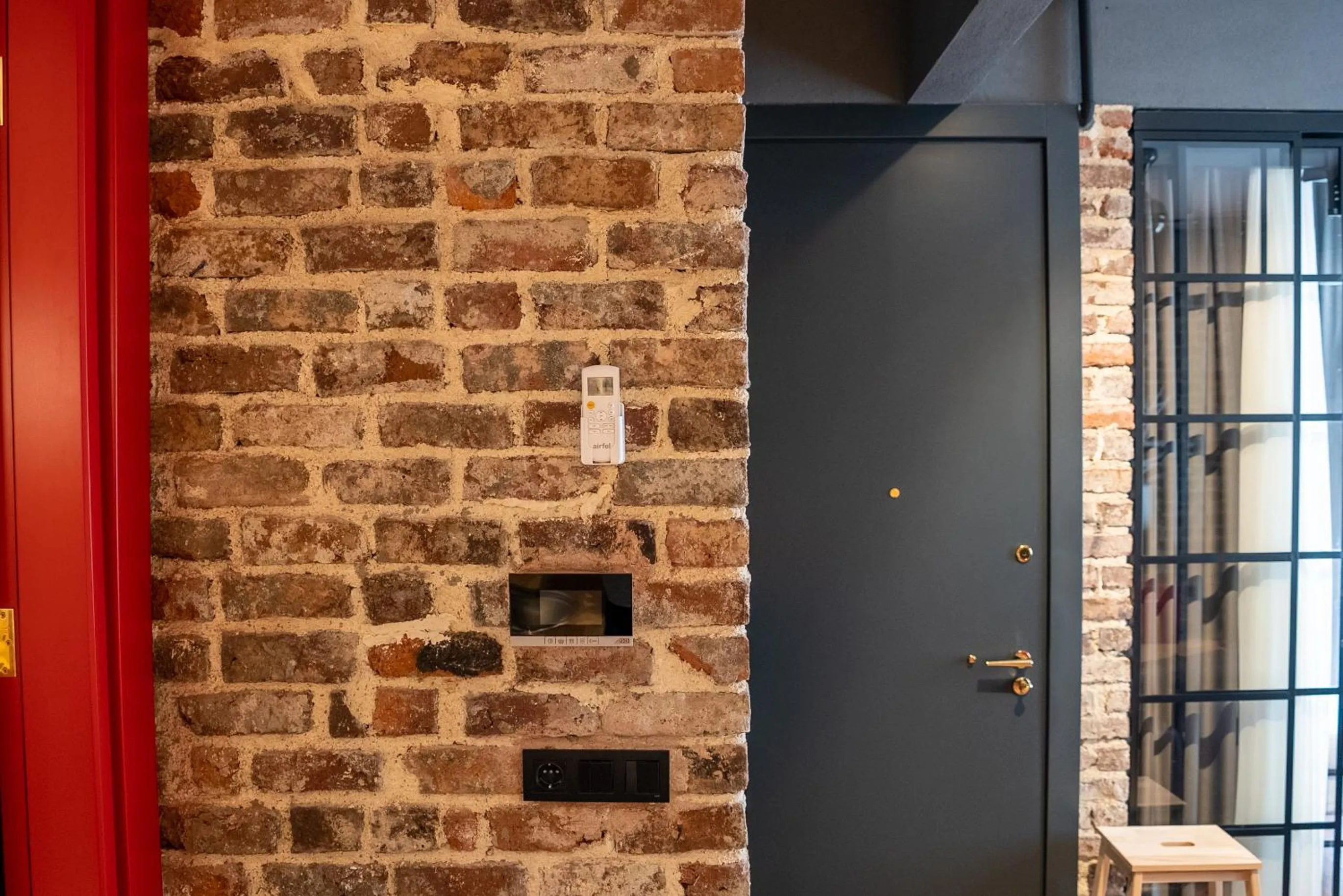 Photo of the whole room in Alness Residence