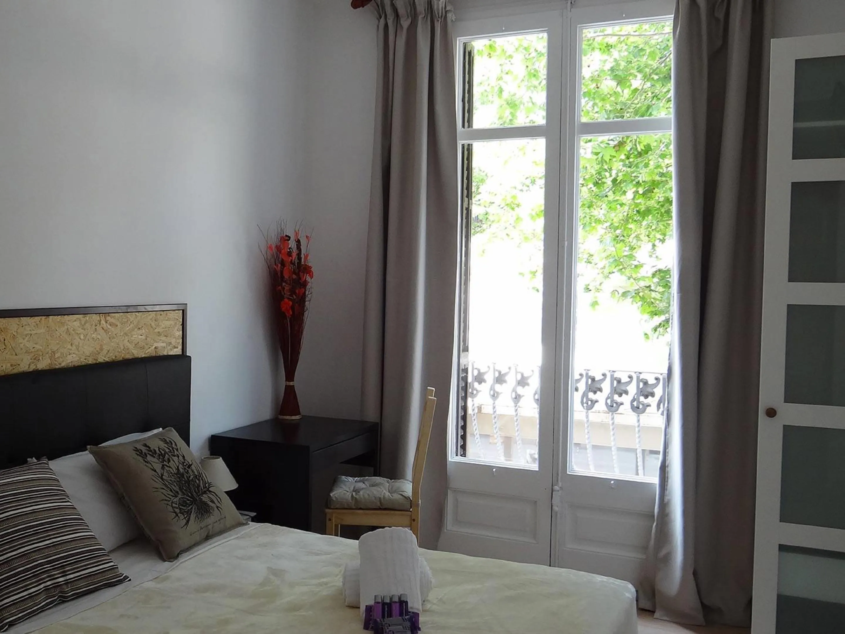 Bed in Hostal Balkonis