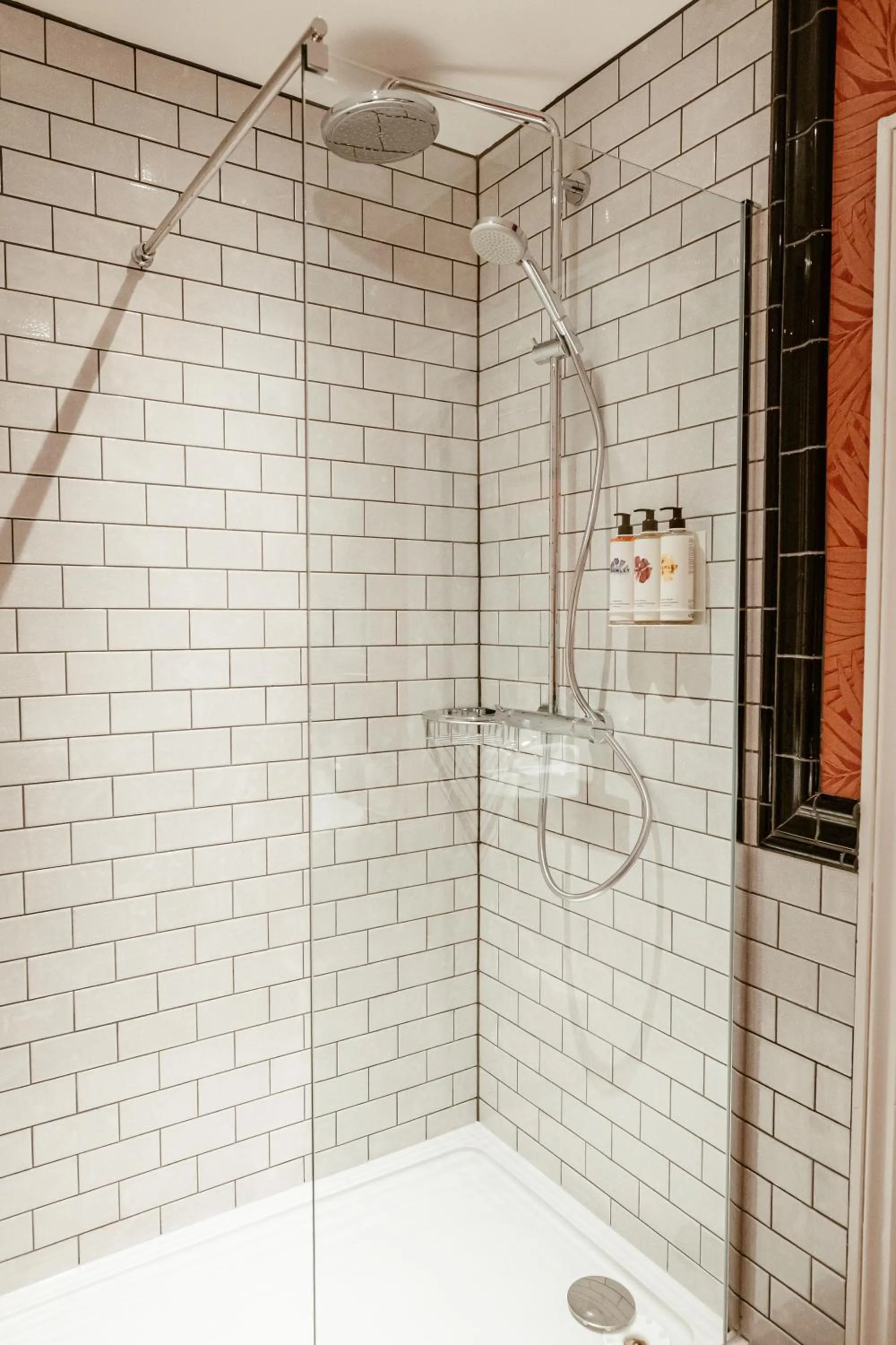 Shower in The Wellington Hotel