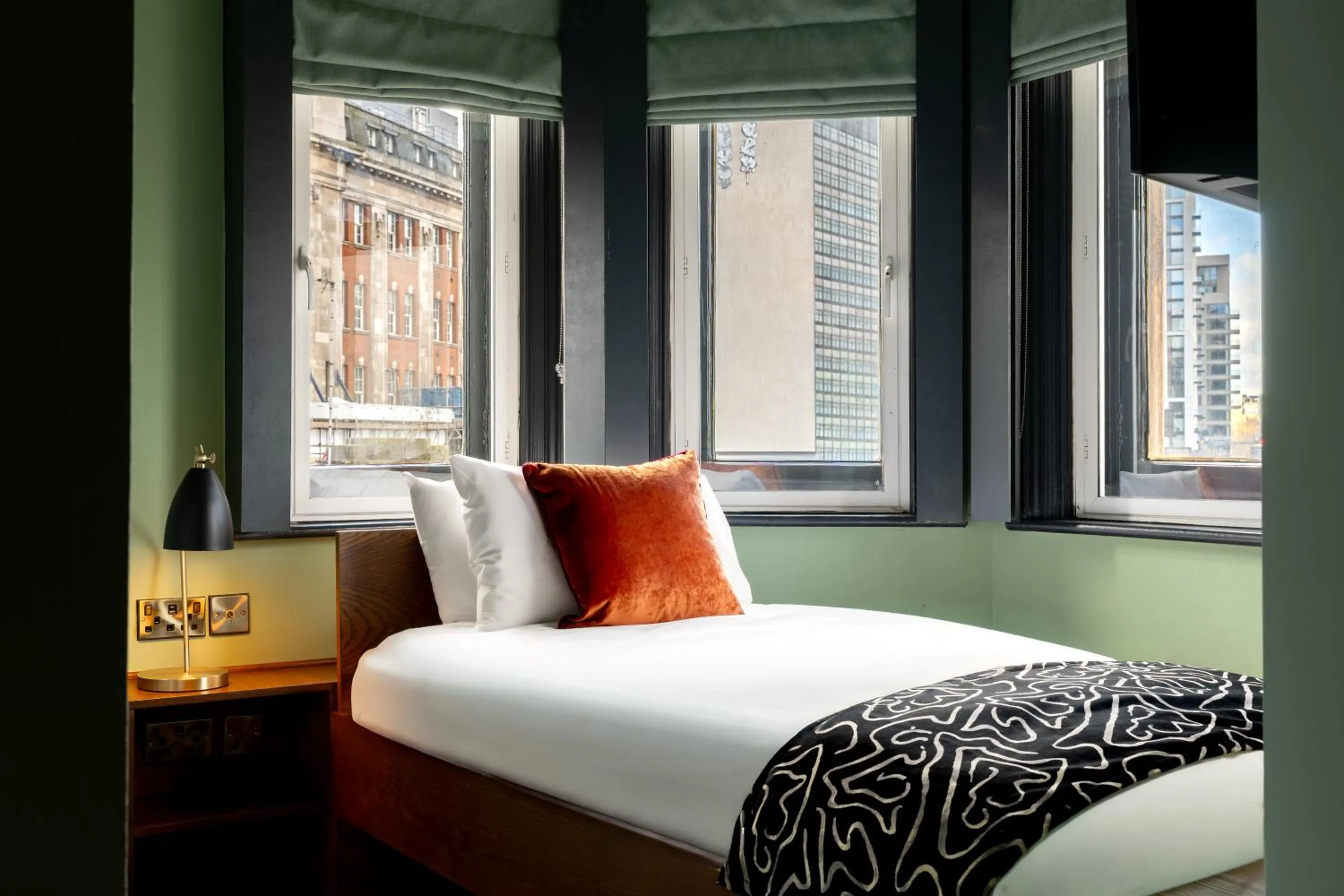 Bed in The Wellington Hotel