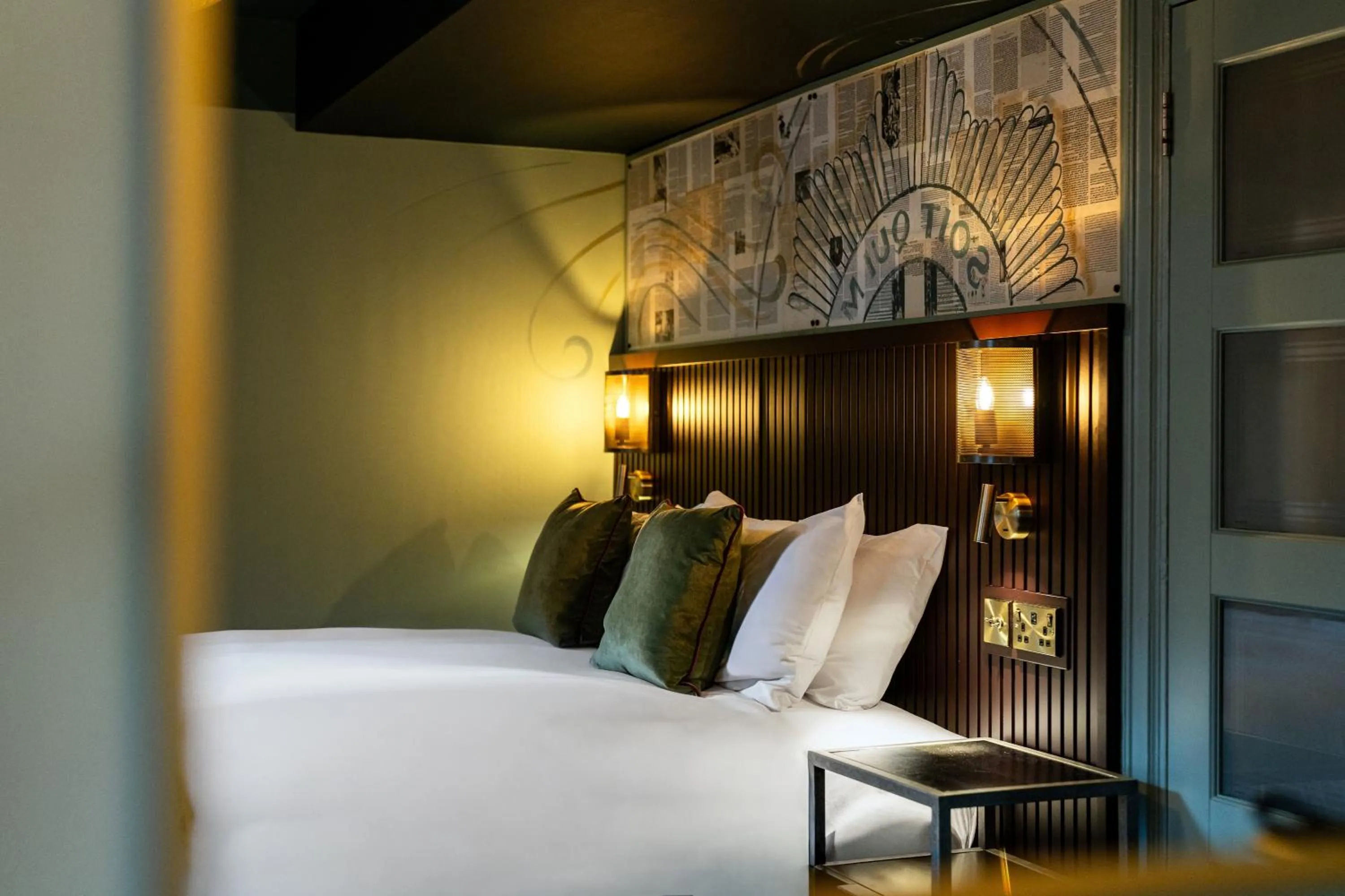 Bed in The Wellington Hotel