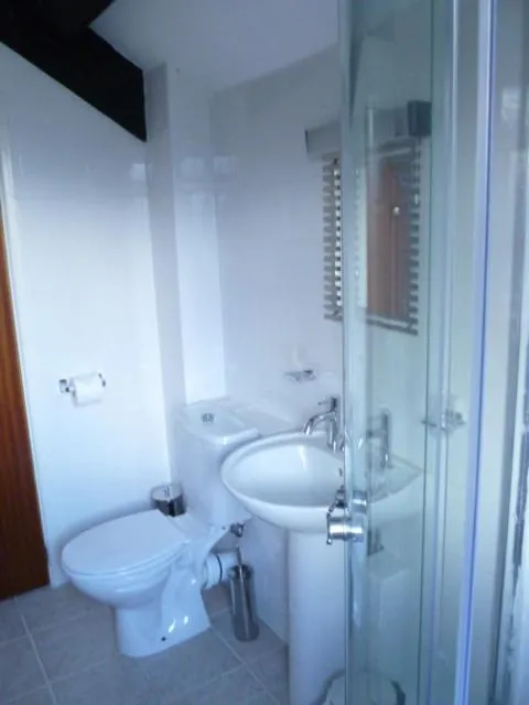 Shower in Belle Vue Hotel