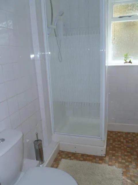 Shower in Belle Vue Hotel