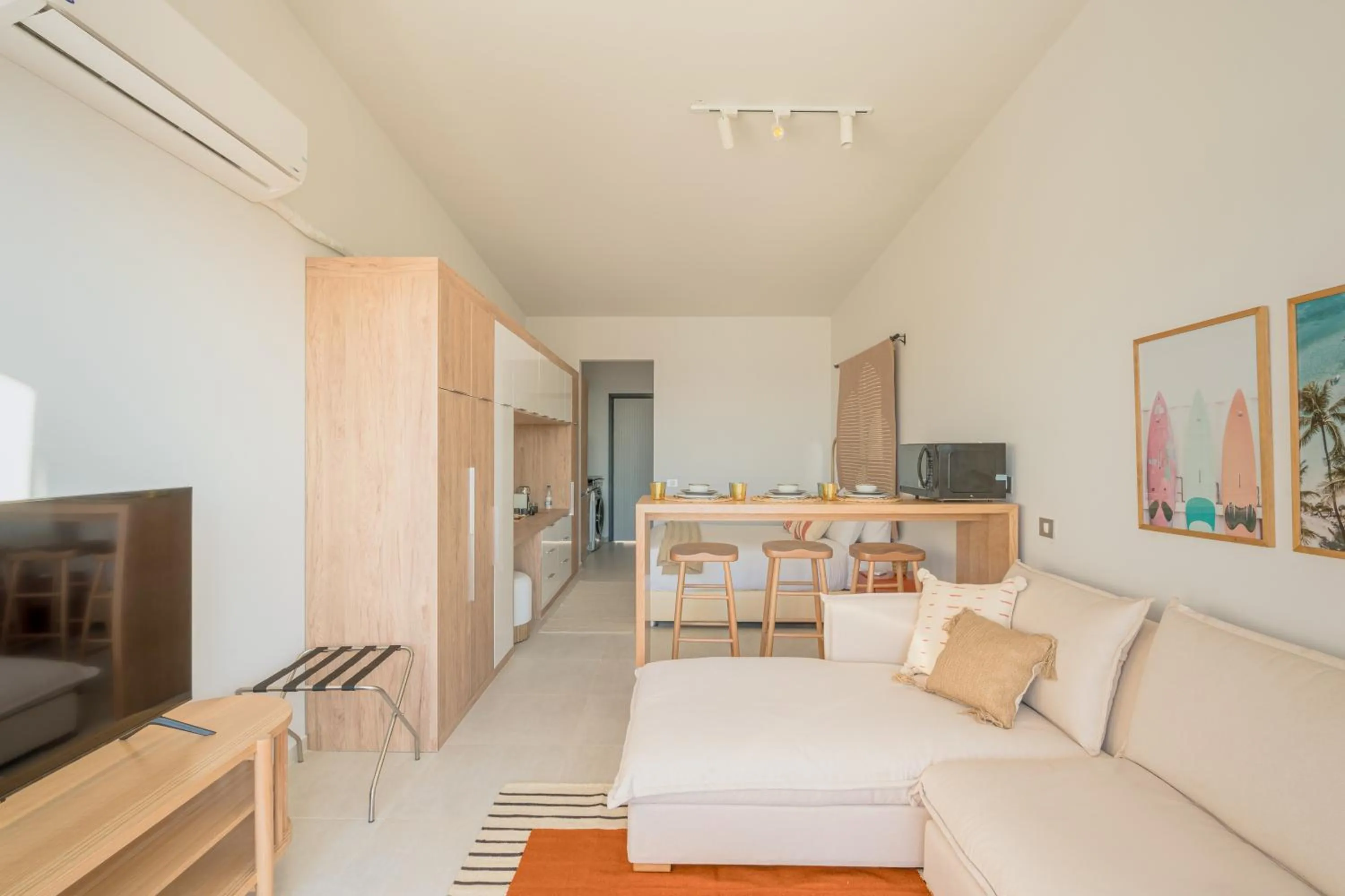 TV and multimedia in Lemon Spaces LIGHT- D bay North Coast