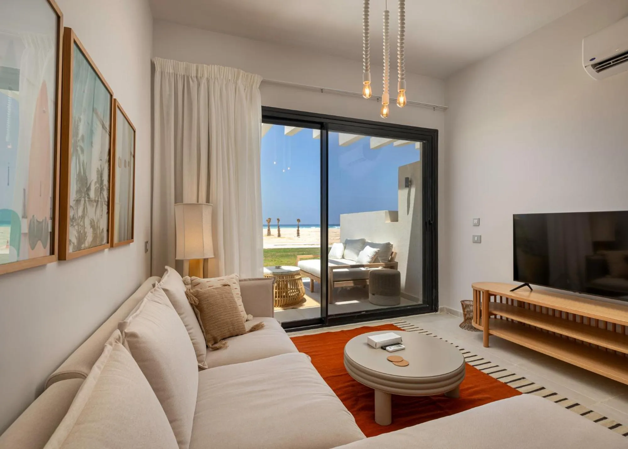 Living room in Lemon Spaces LIGHT- D bay North Coast