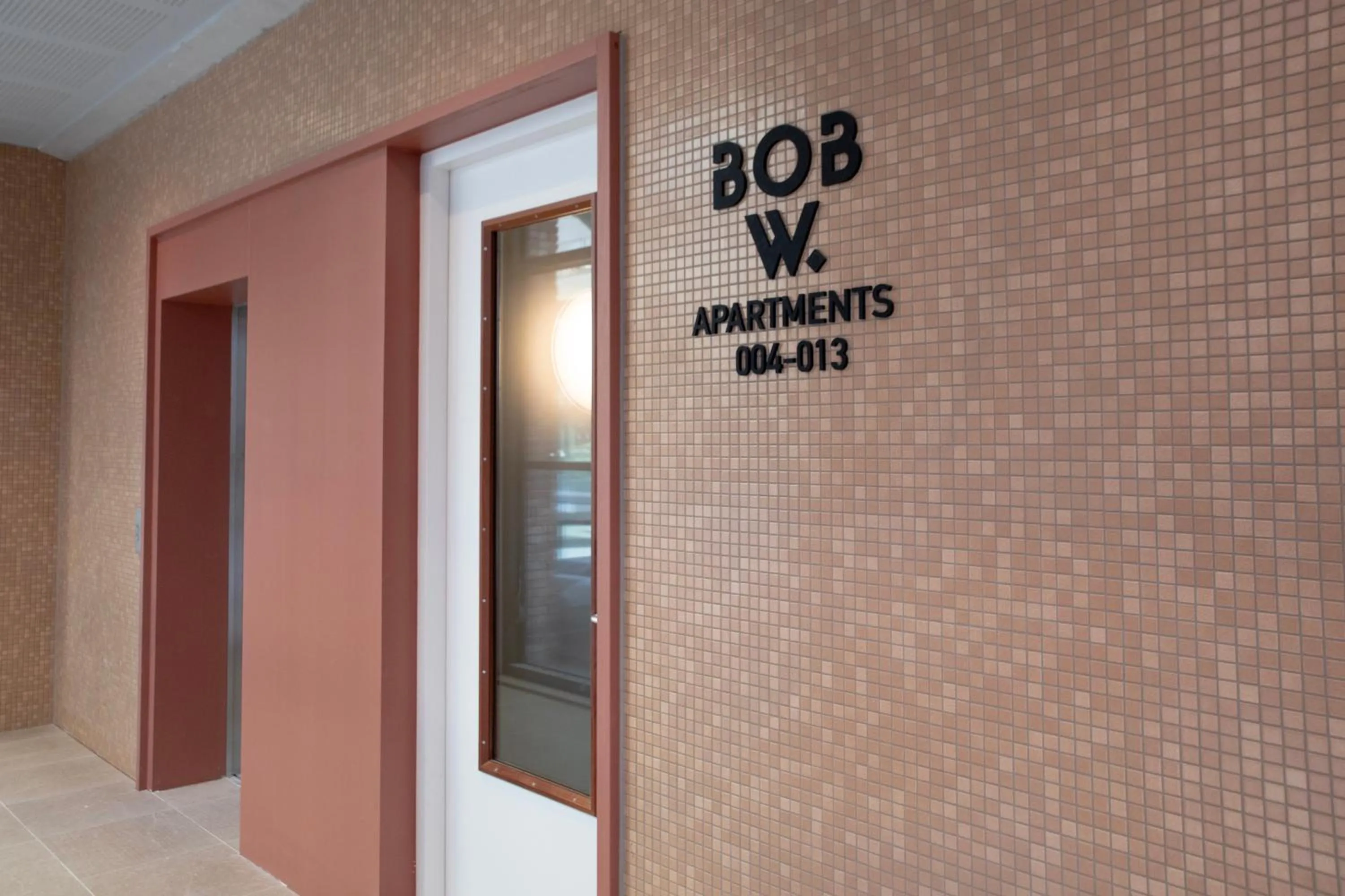 Property logo or sign in Bob W Amsterdam Noord