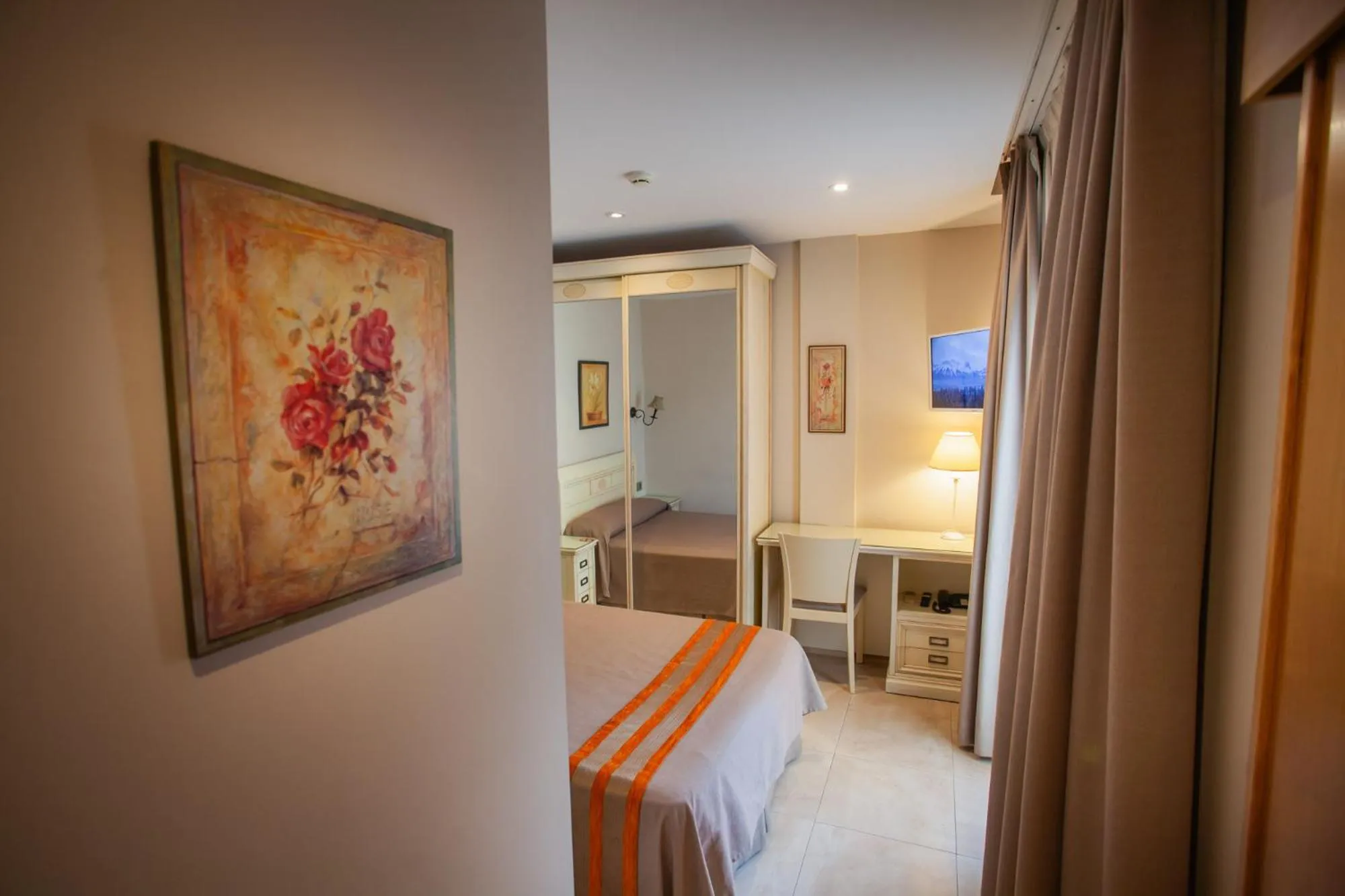 Bed in Hotel Versalles