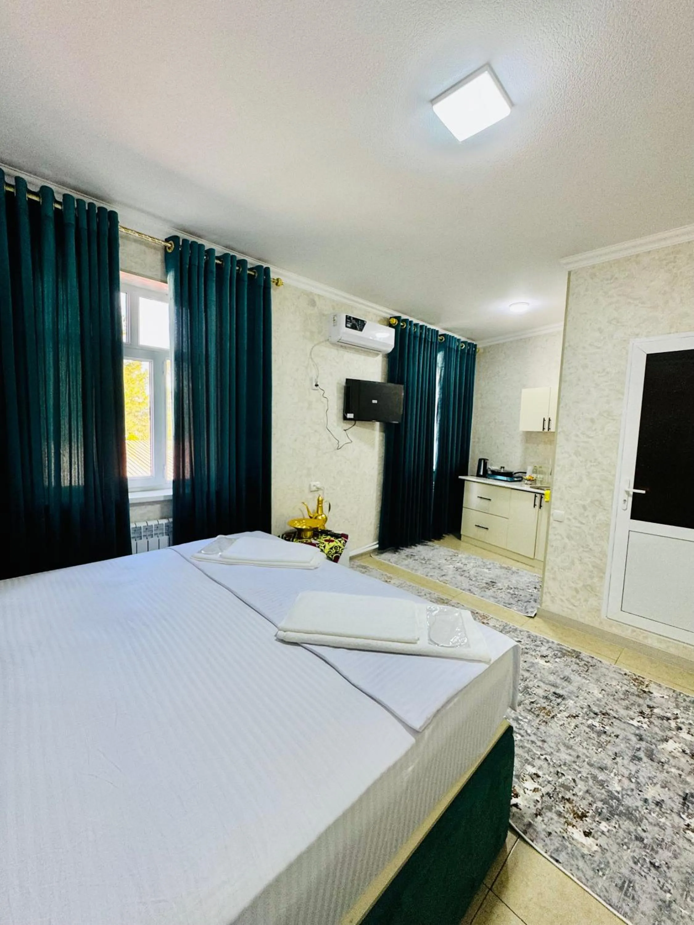 Khan Apartments